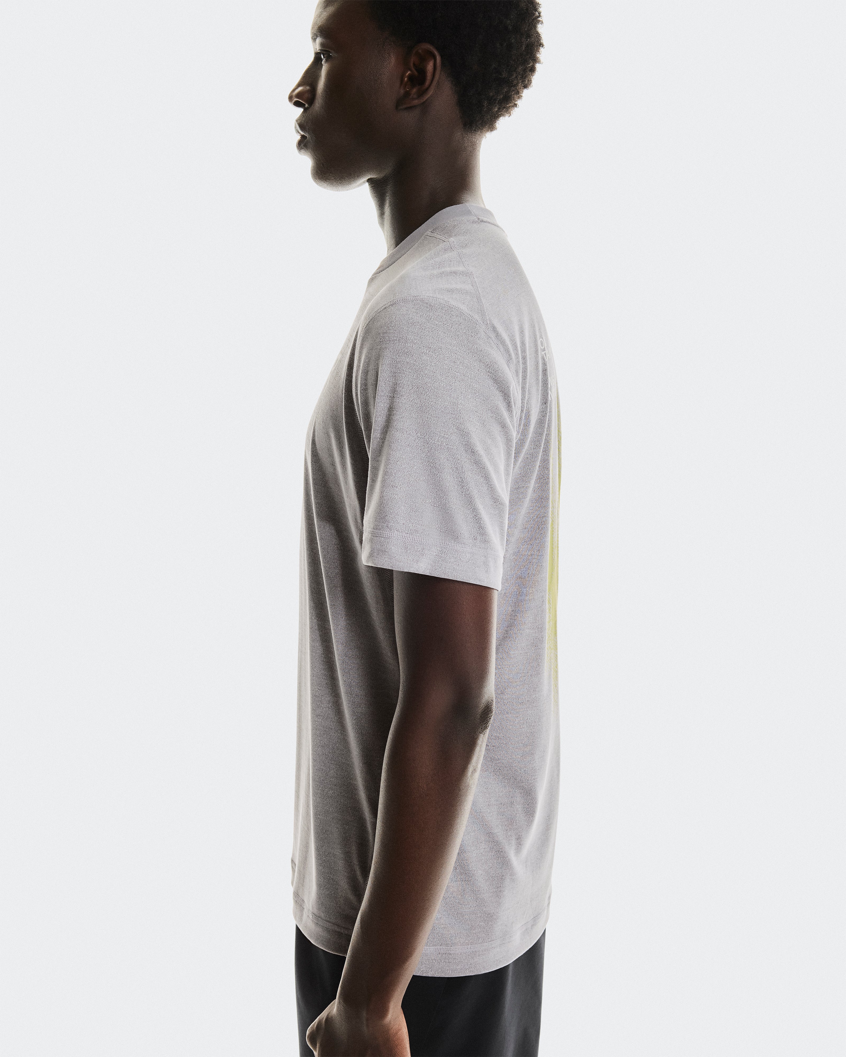 On Train-T Graphic Lilac