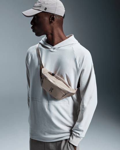 On Waist Pack 2L Lite Sand