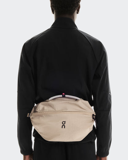 On Sling Pack 9L Sand | Black