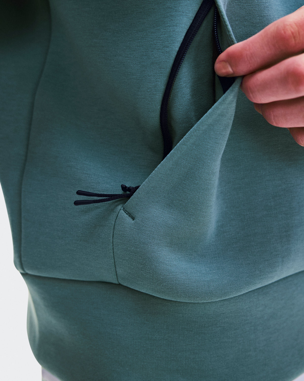 On Focus Tech Hoodie Agave