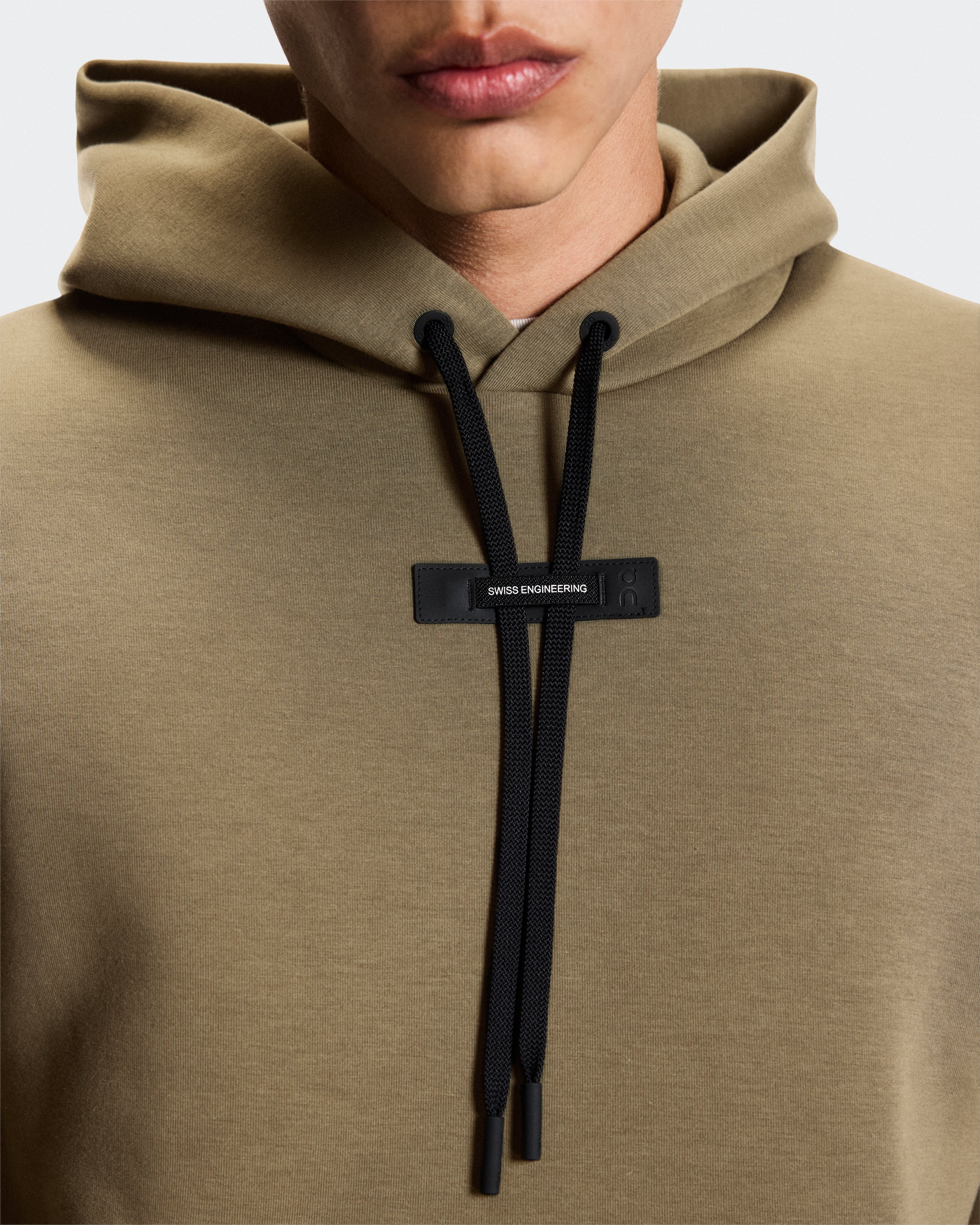 On Focus Tech Hoodie Kalamata