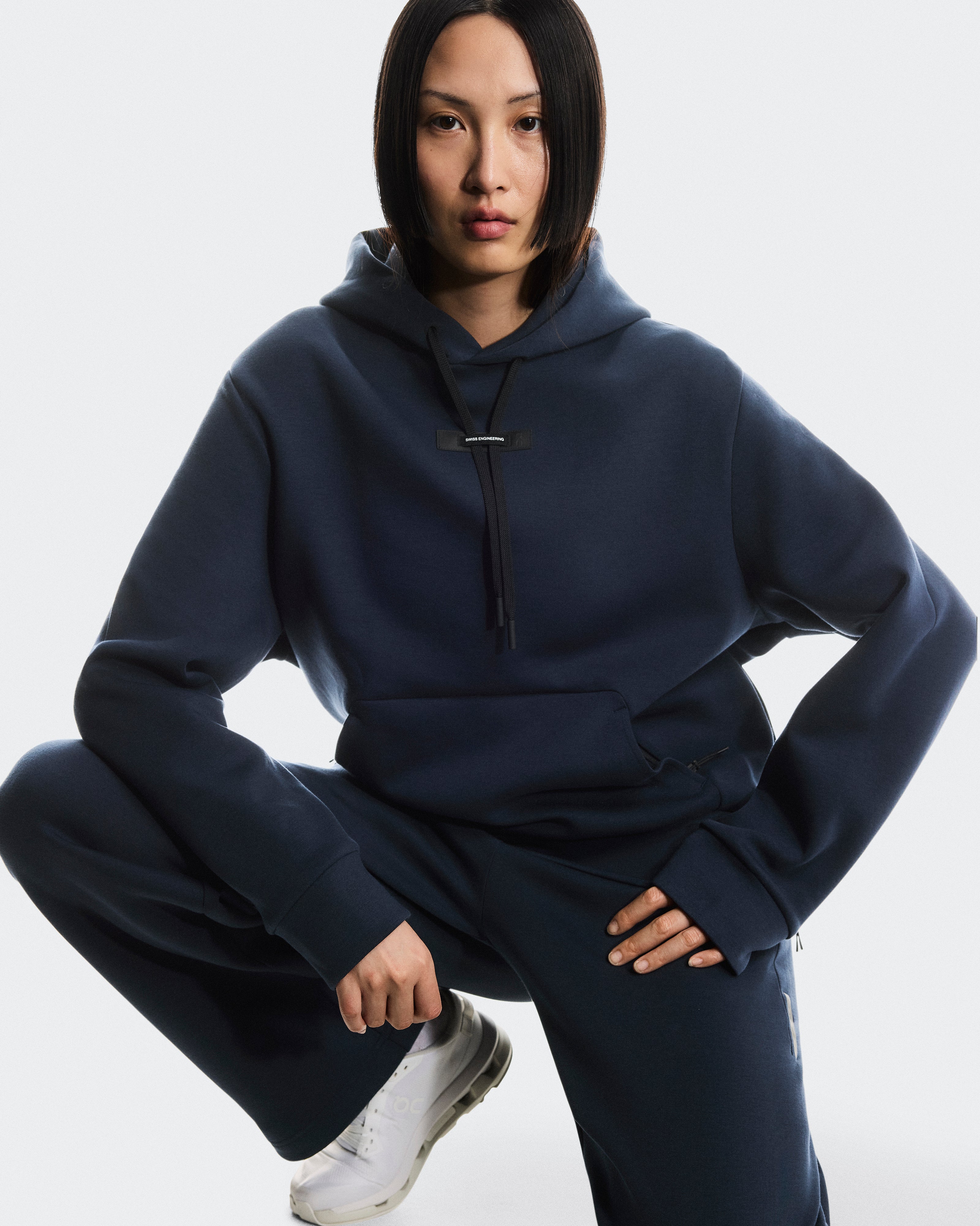 On Focus Tech Hoodie Navy (Women's)