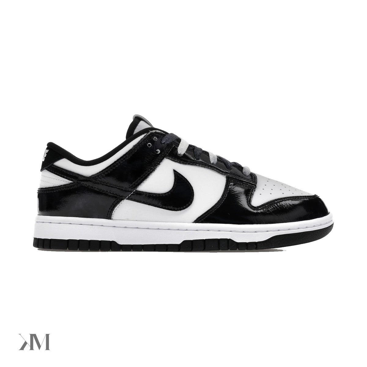 Nike Dunk Low SE Panda, side profile
