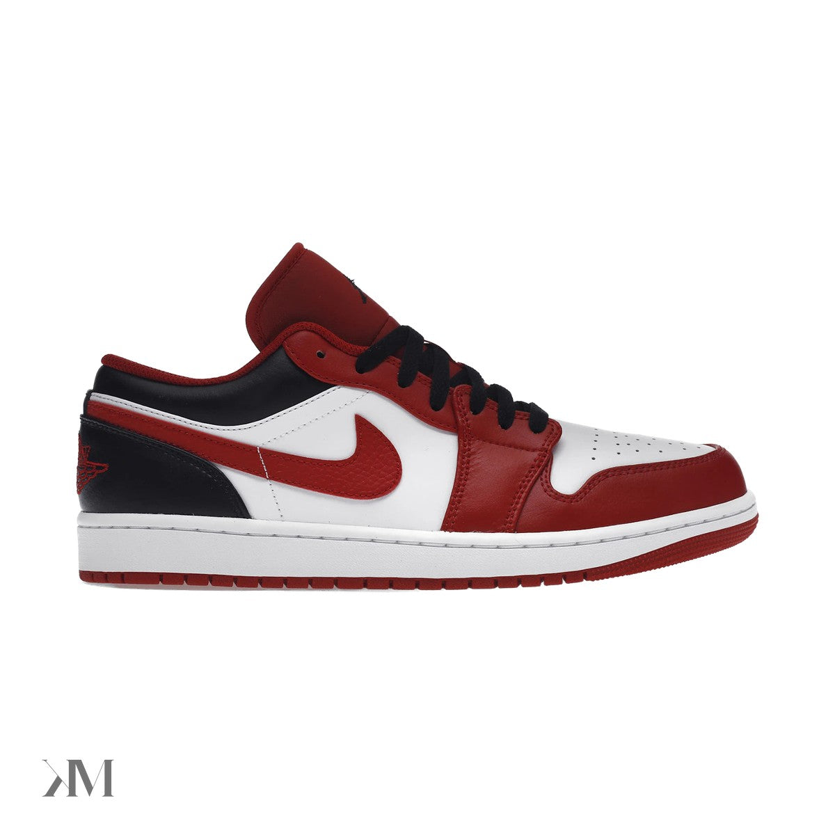 Jordan 1 Low Bulls