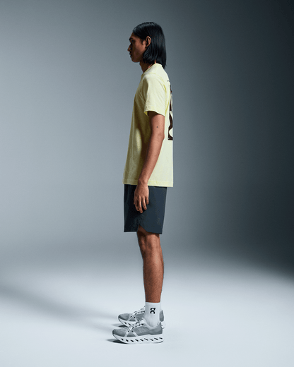 On Focus Shorts Midnight