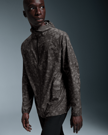 On Ultra Jacket Eclipse