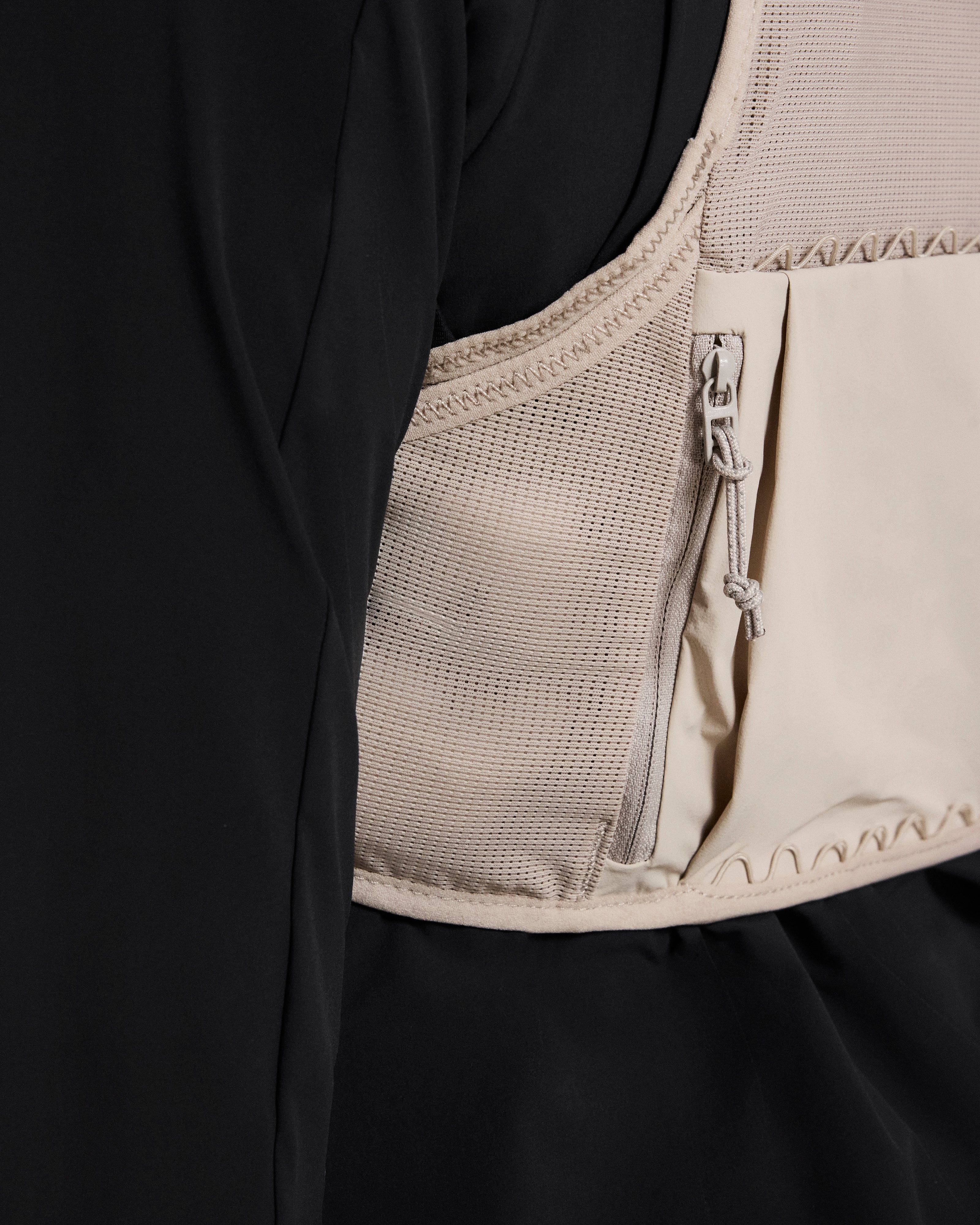 On Ultra Vest Pro Fog