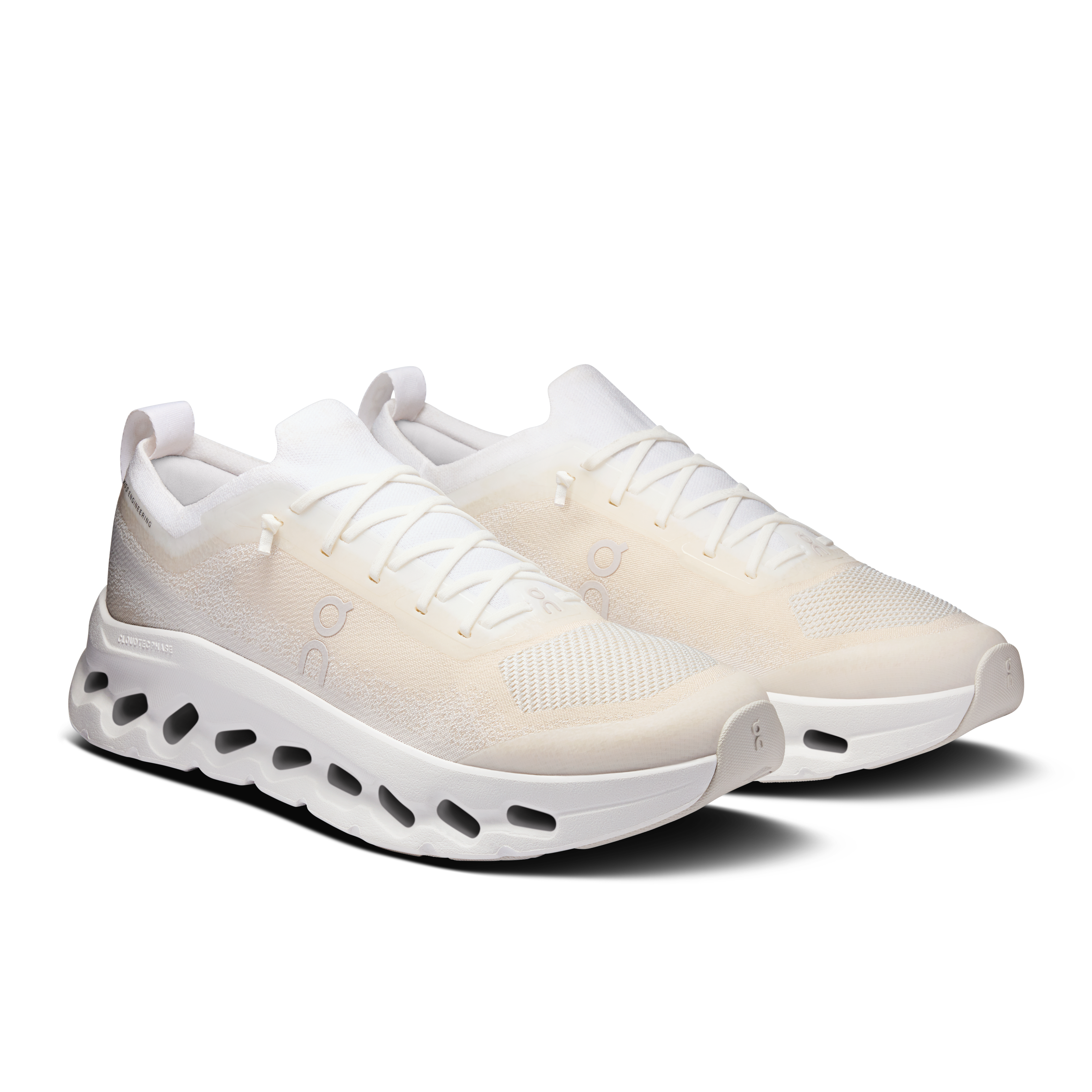 On Cloudtilt Moon White Frost