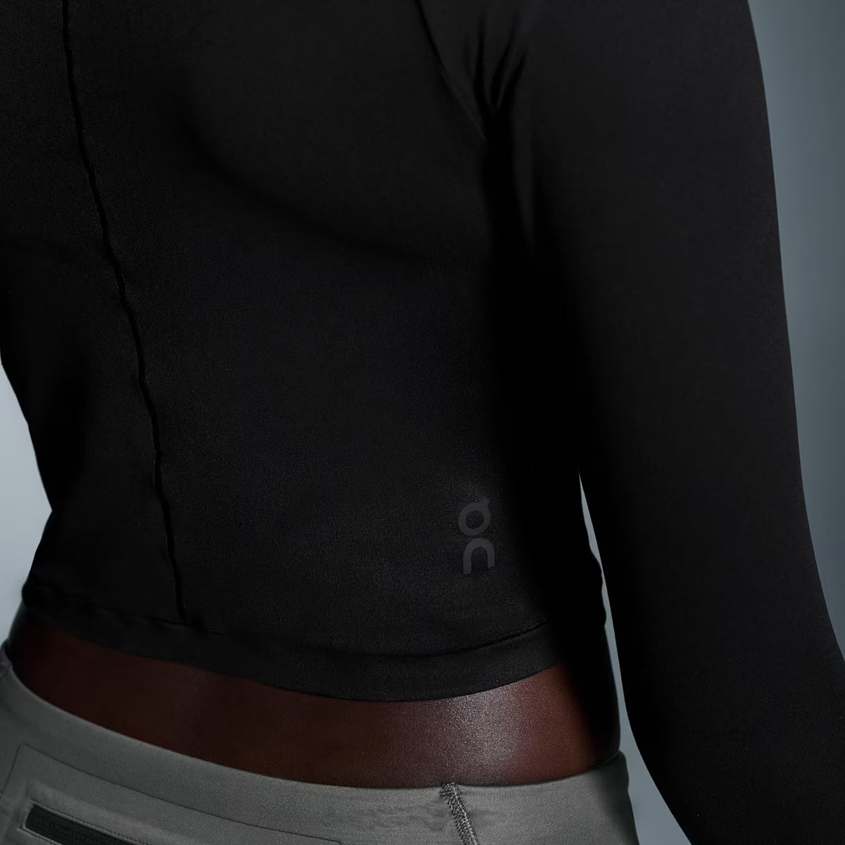 On Studio Long-T Crop Black (Women'S)