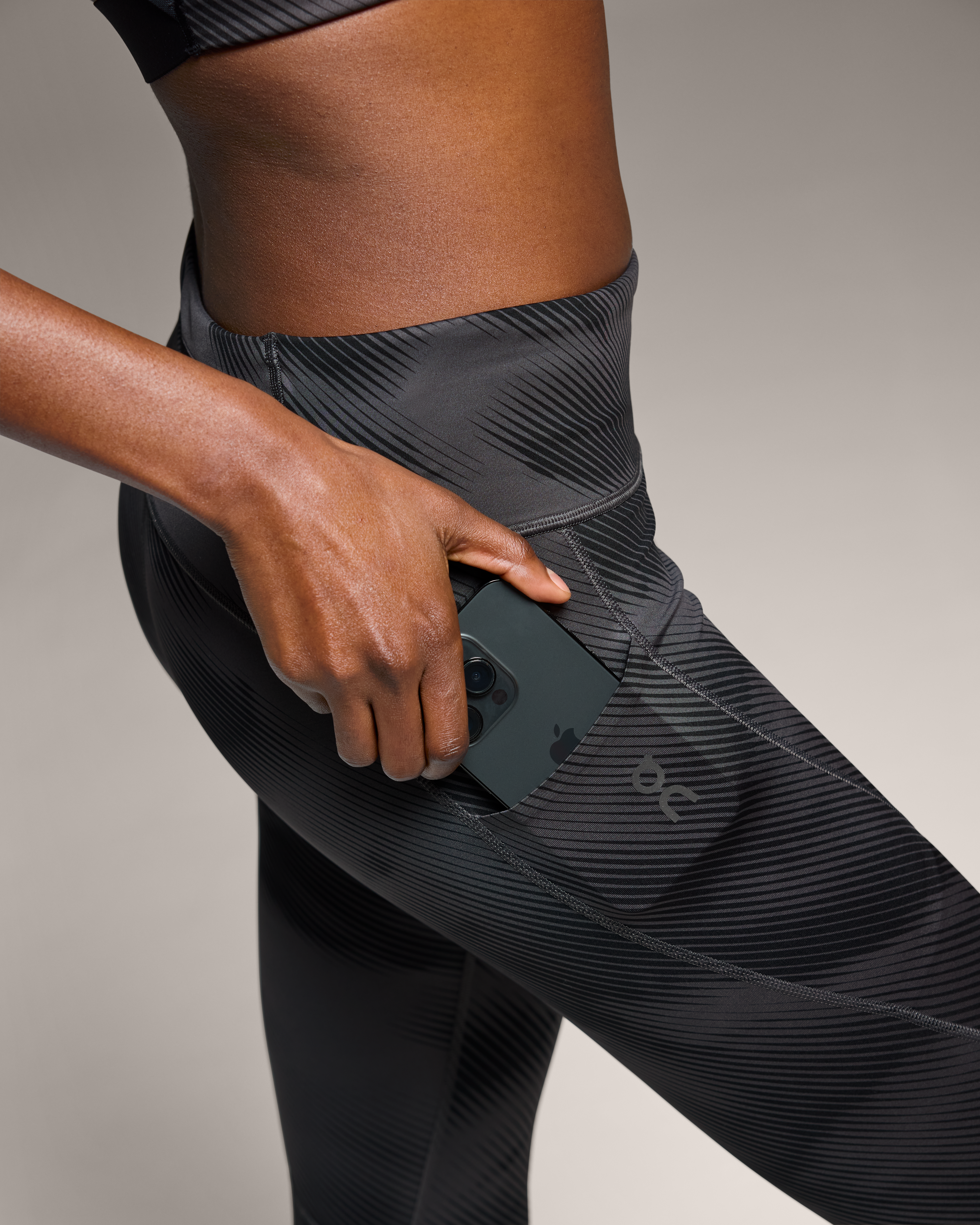 On Performance Graphic Tight Shadow | Black (Women'S)