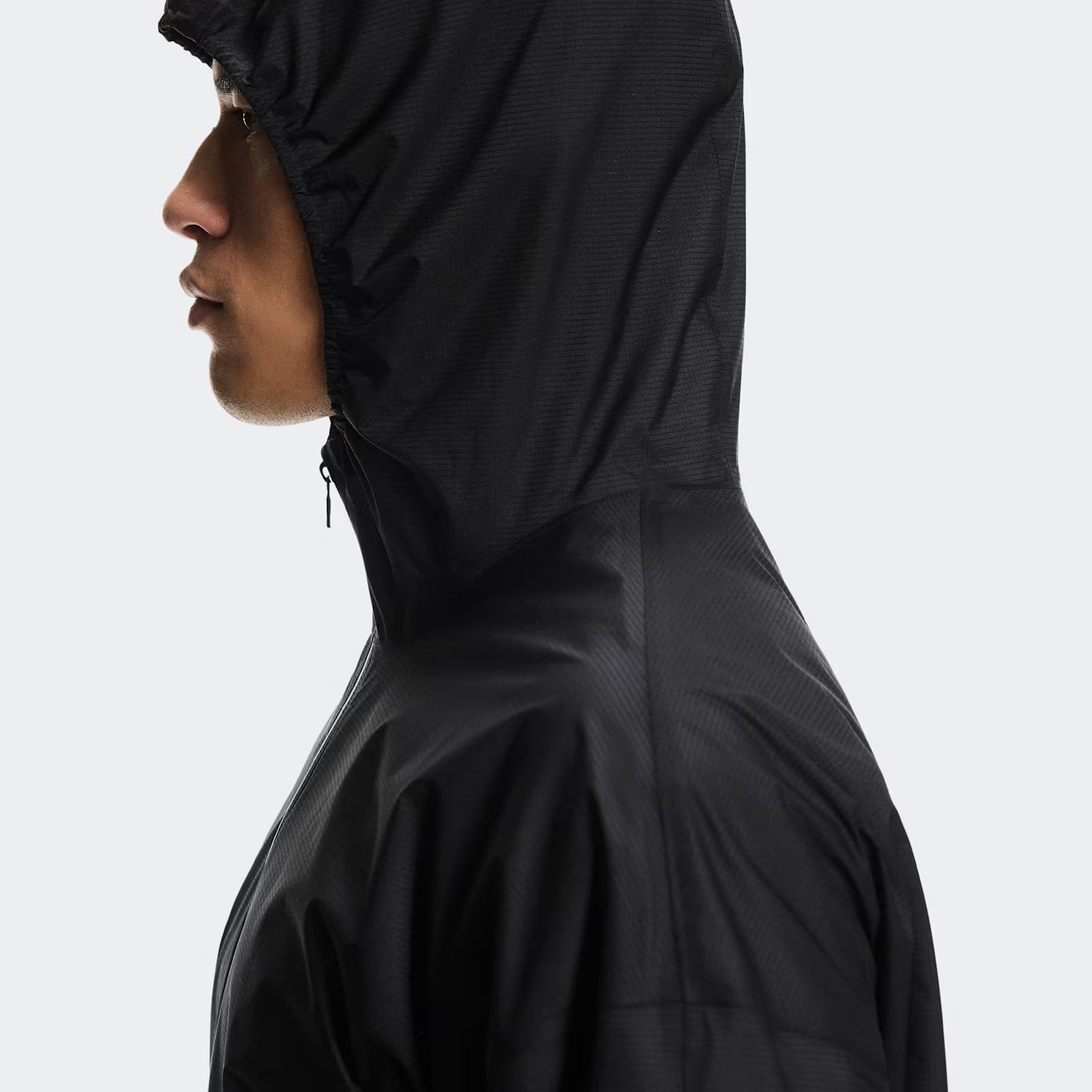 On Explore Lightweight Waterproof Jacket Black