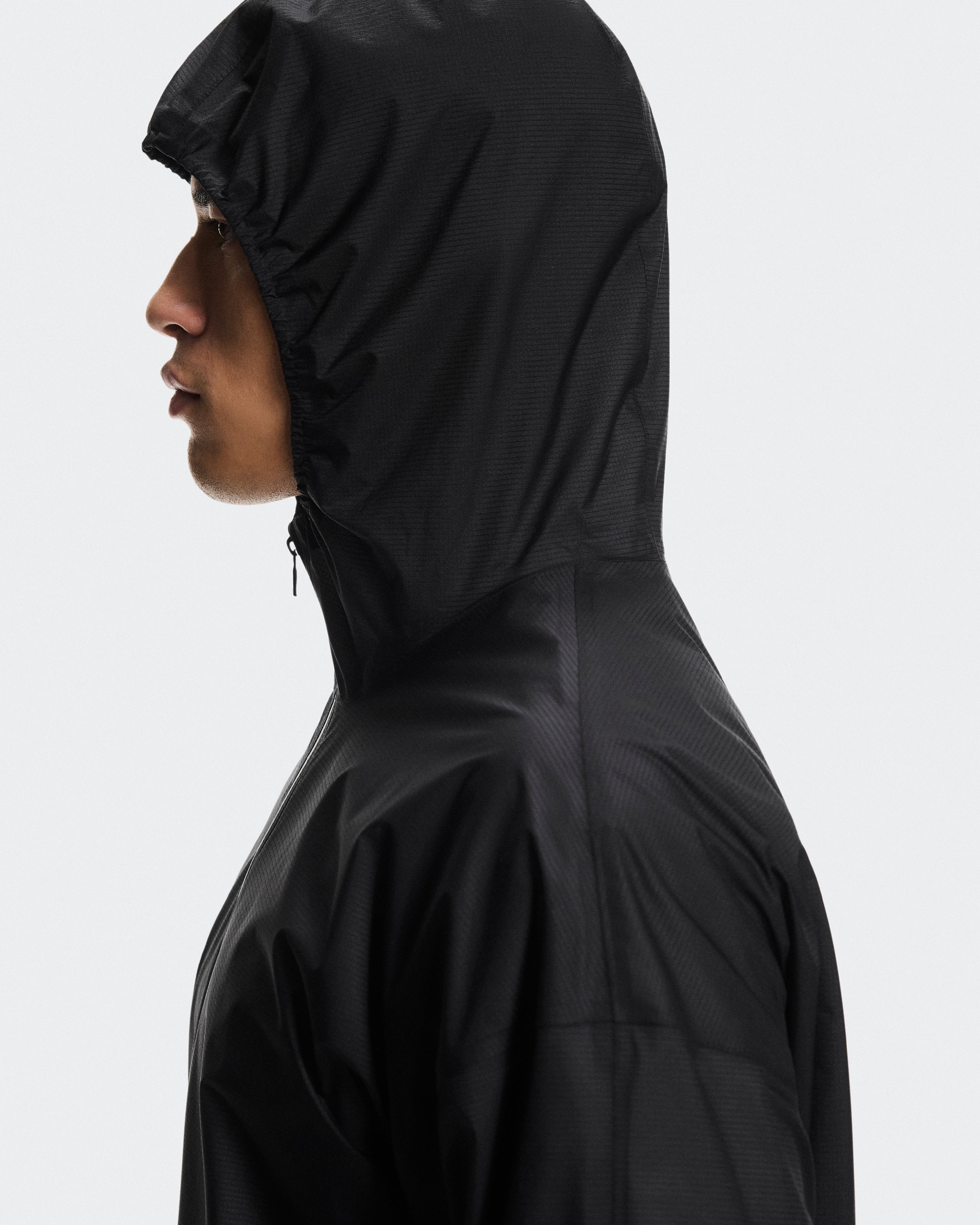 On Explore Lightweight Waterproof Jacket Black