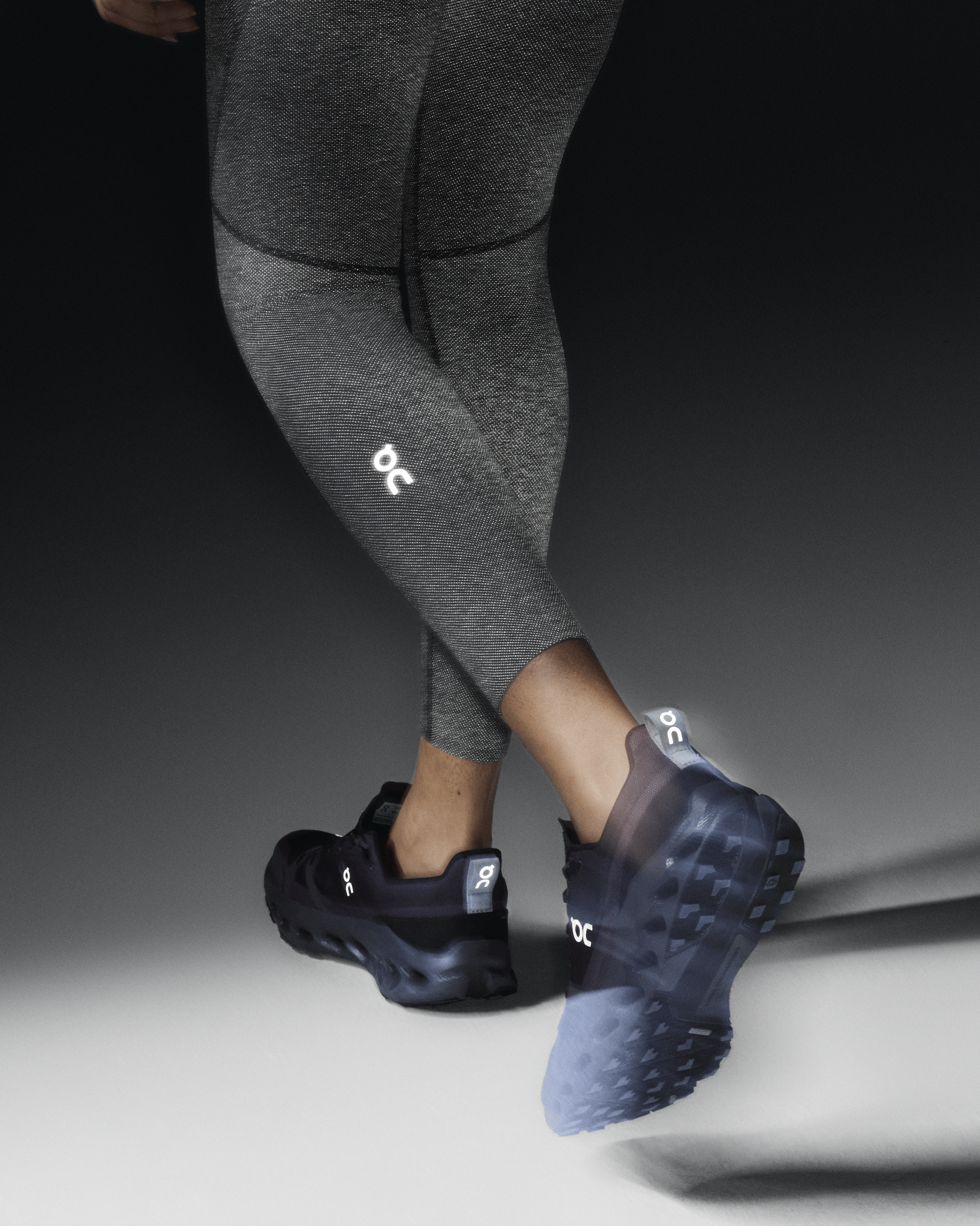 on perf winter tights lumos Black (Women's)
