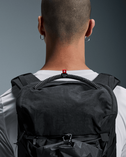 On Speed Pack 24L Elite Black | Magnet