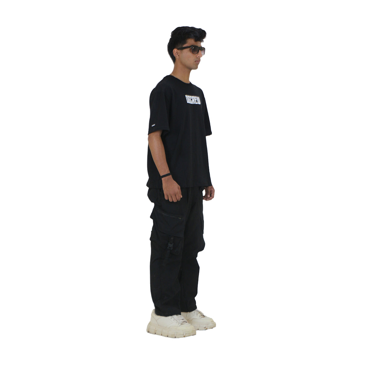 BLACK NO TIME FOR ROMANCE T-SHIRT