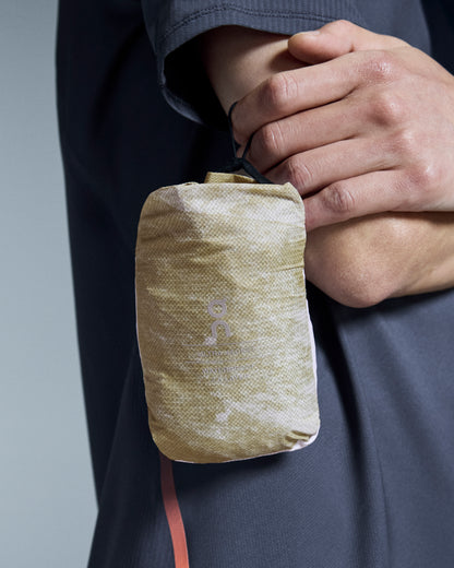 On Ultra Jacket White | Caper