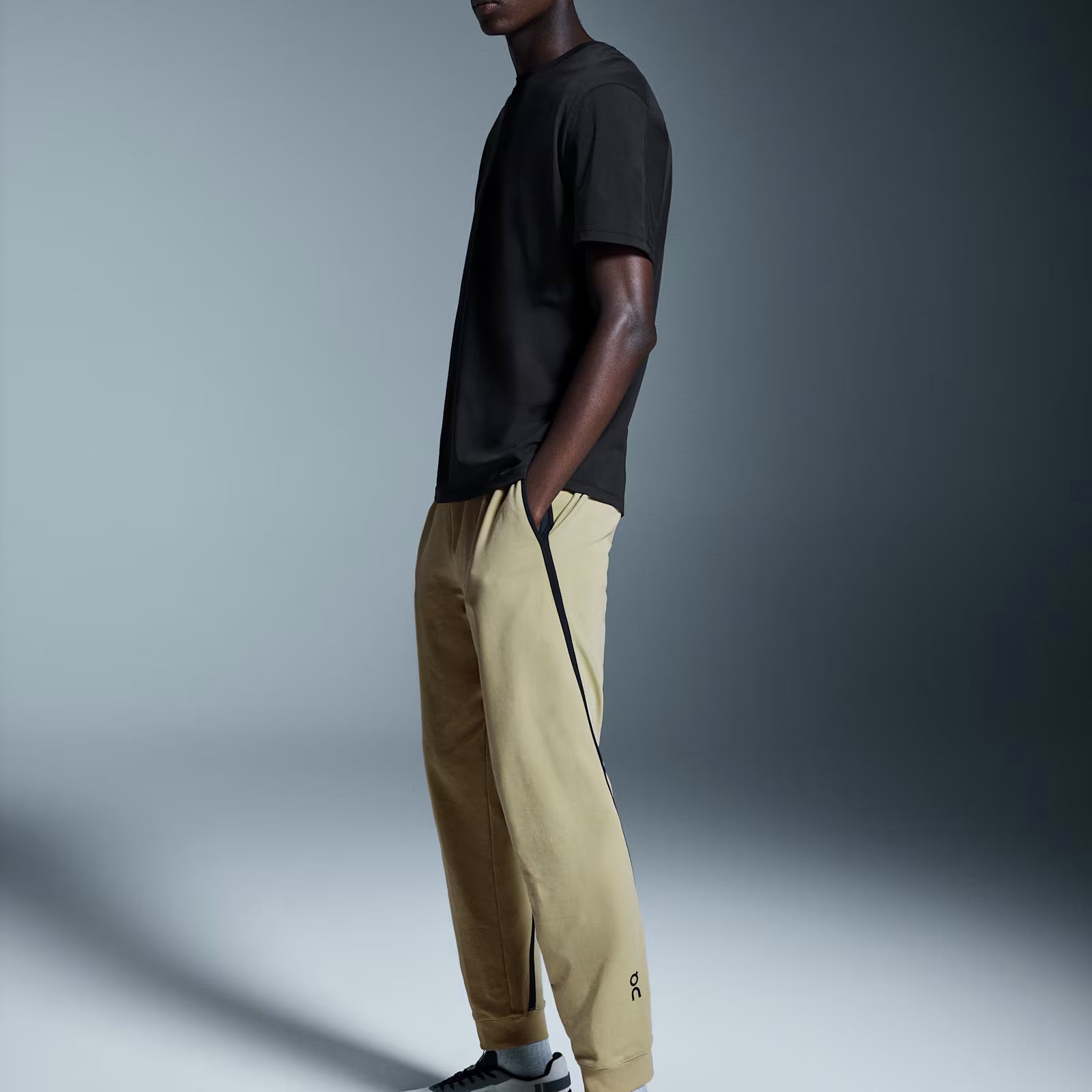On Studio Joggers Caper