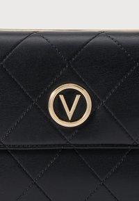 Valentino Special Bar Handbag Nero