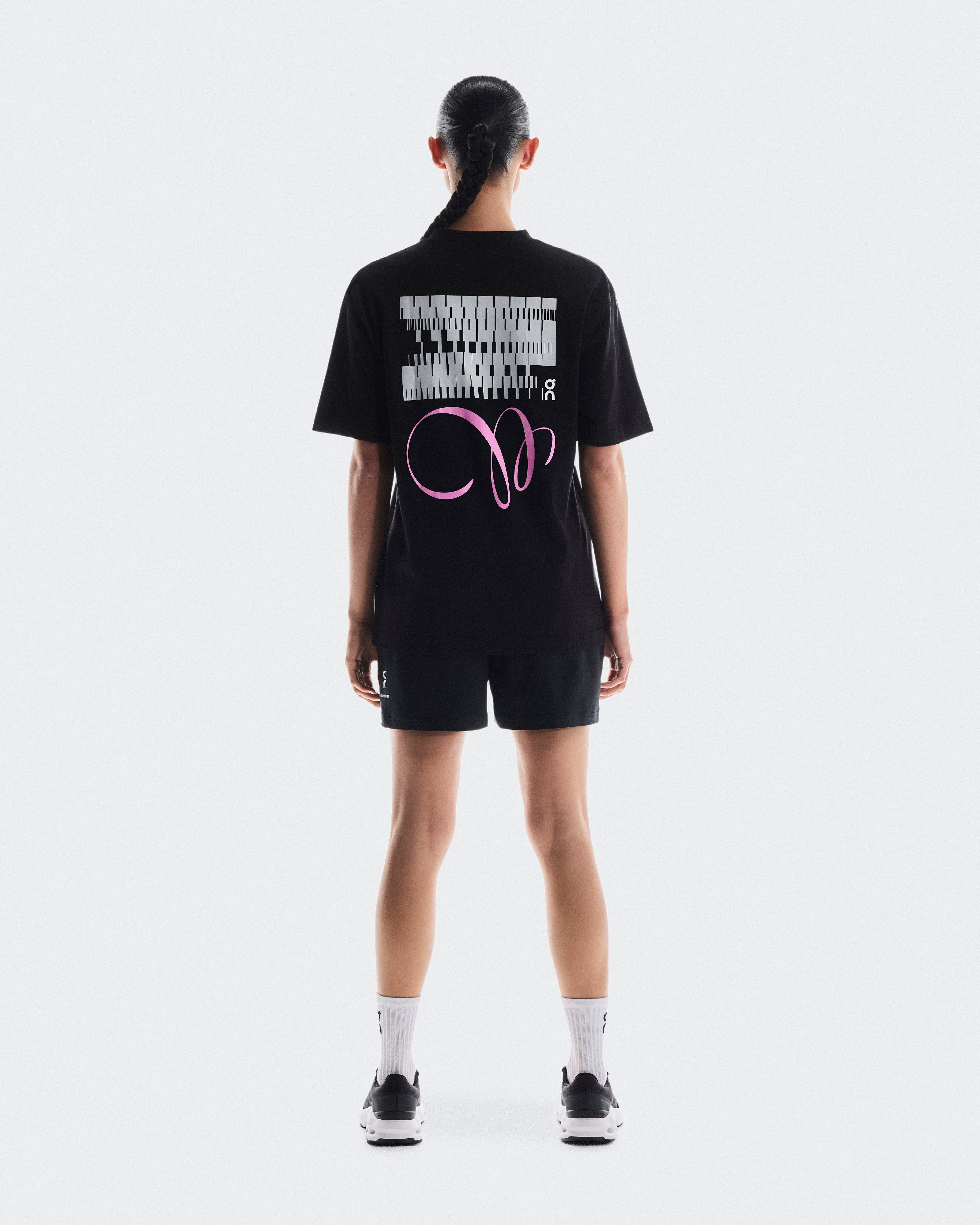 On Club-T Graphic Black | Raspberry (Women'S)