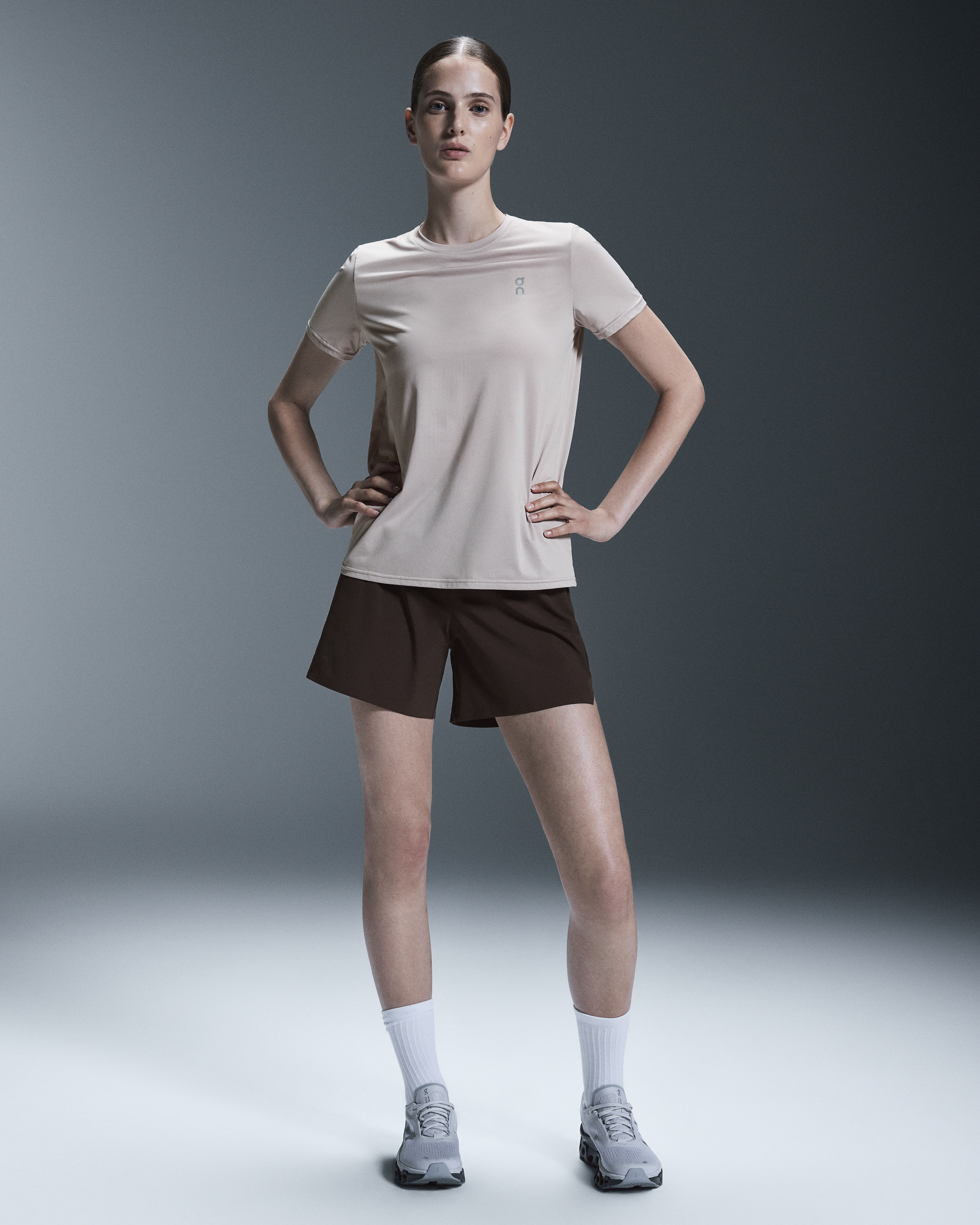 on 5" running shorts Ox (Women's)
