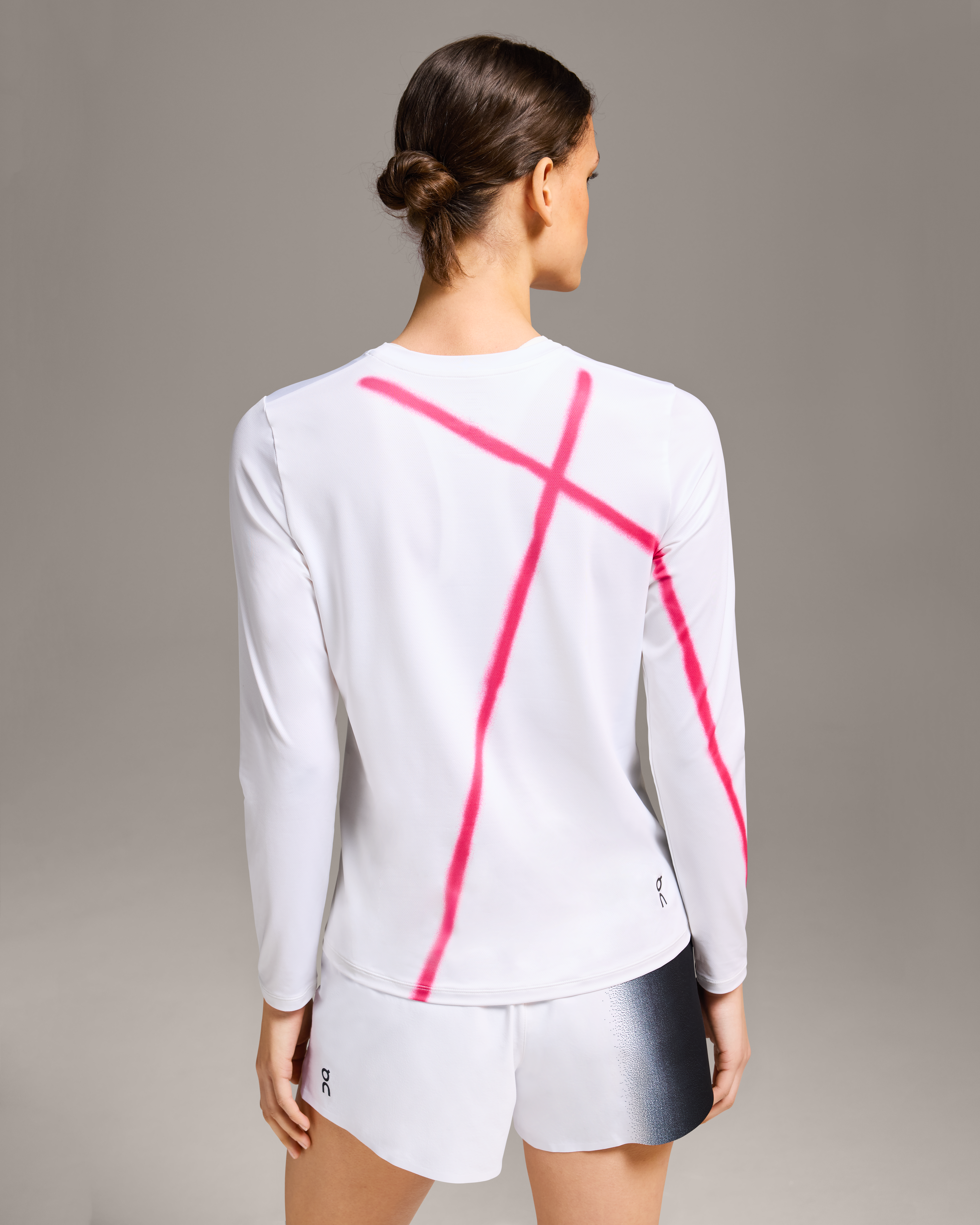 On Court Long-T White (Women'S)