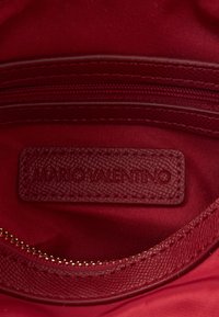Valentino Re Handbag Rubino