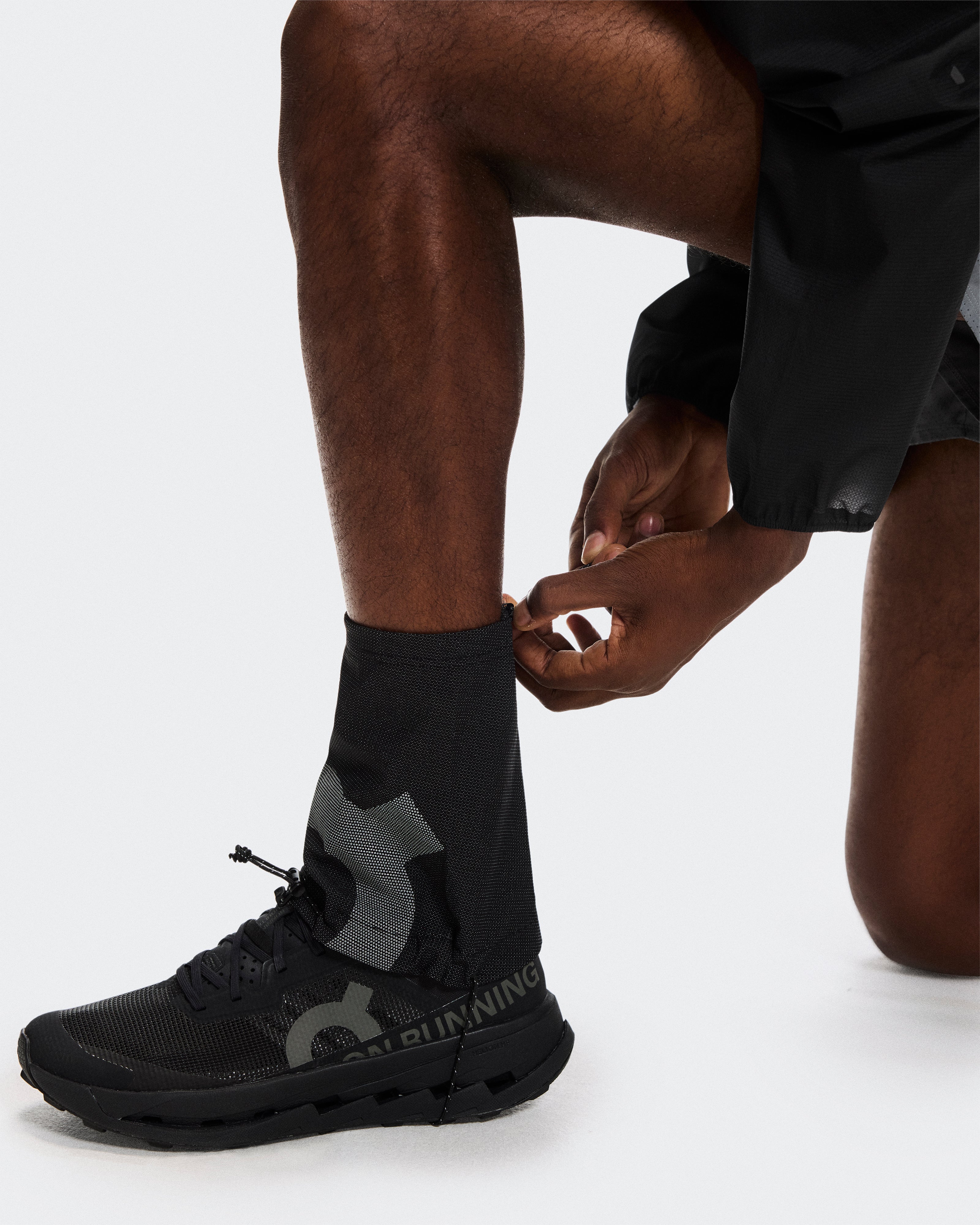 On Trail Shoe Gaiter Black