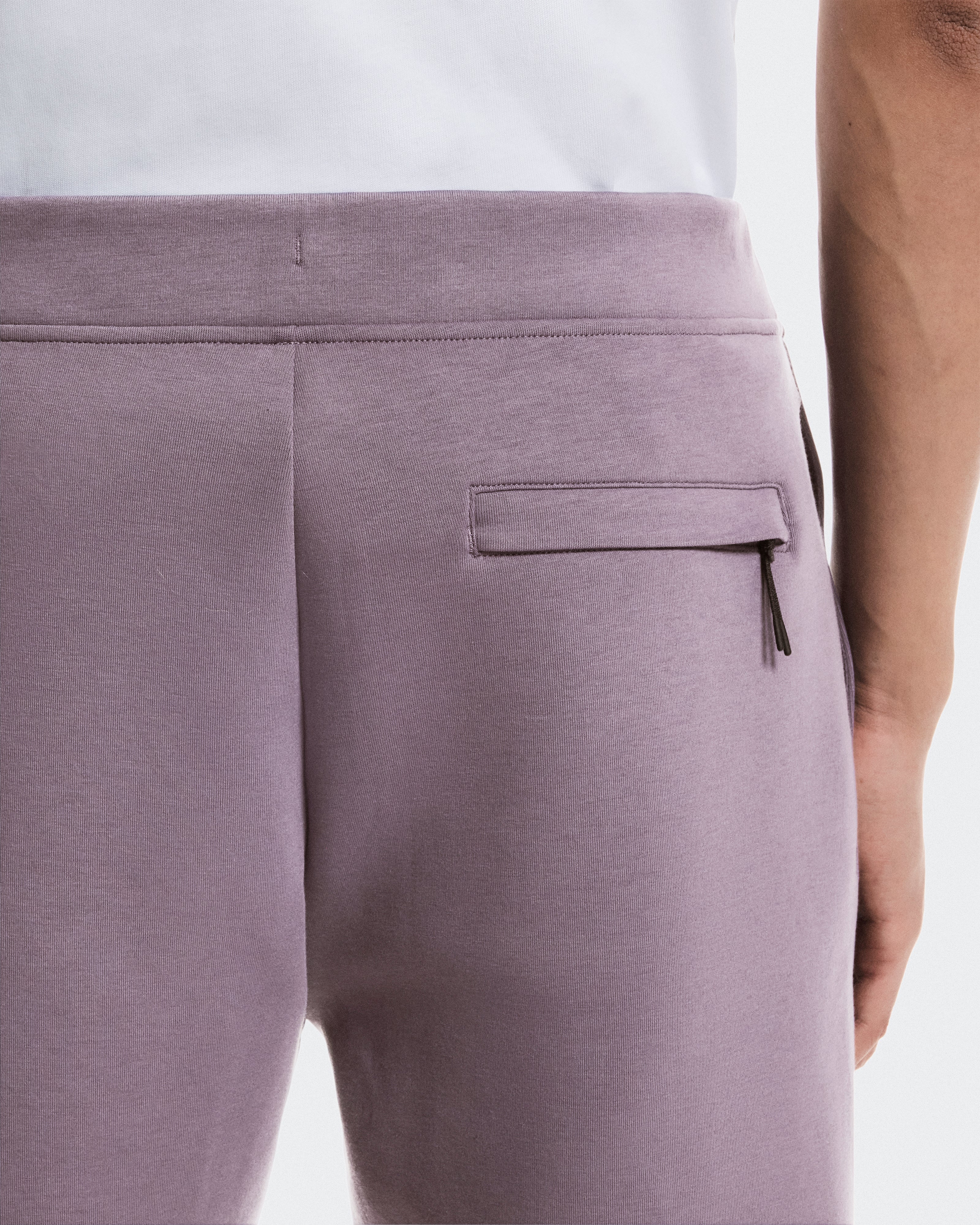 On Focus Tech Sweatpants Dewberry