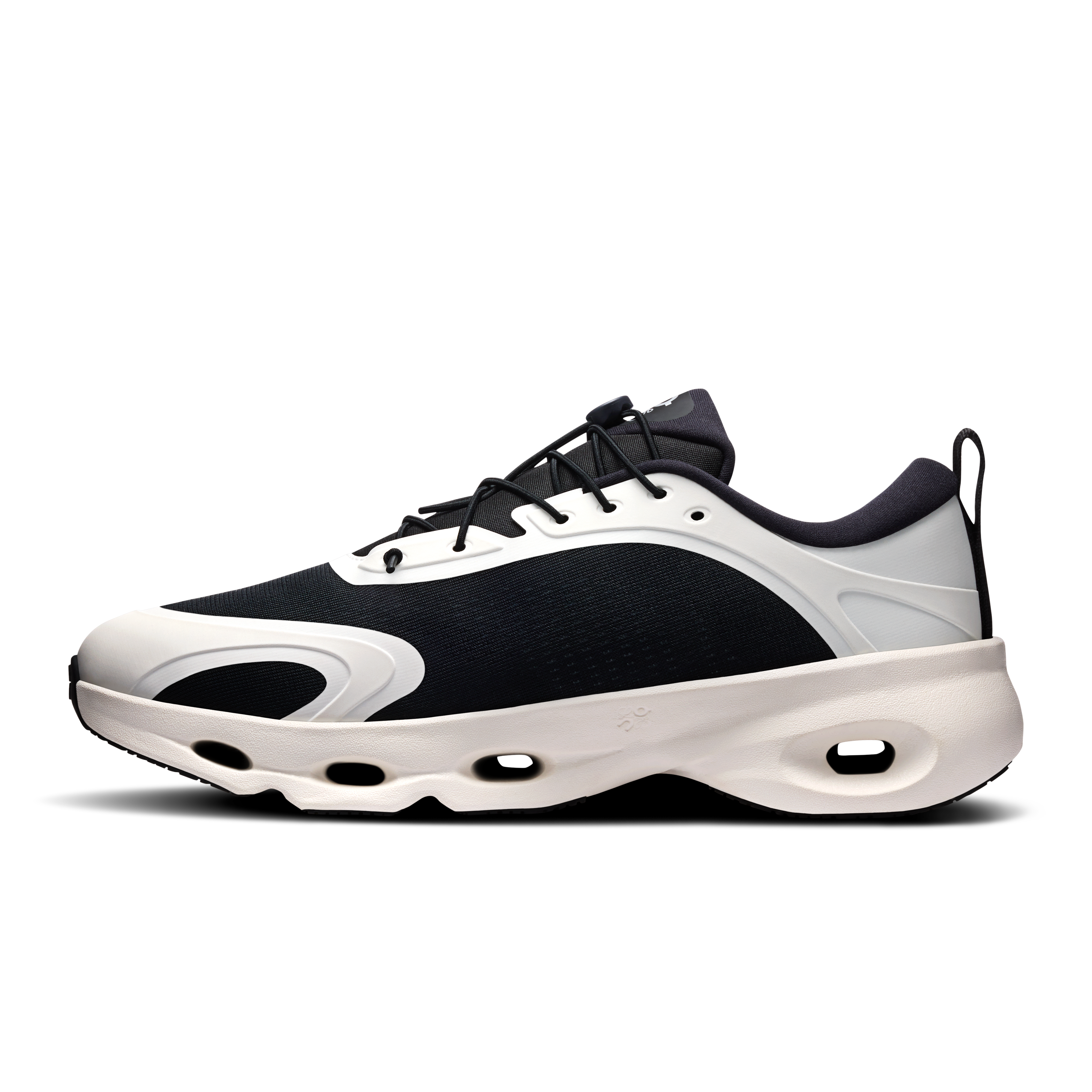 On Cloudsolo Loewe Black Eggshell