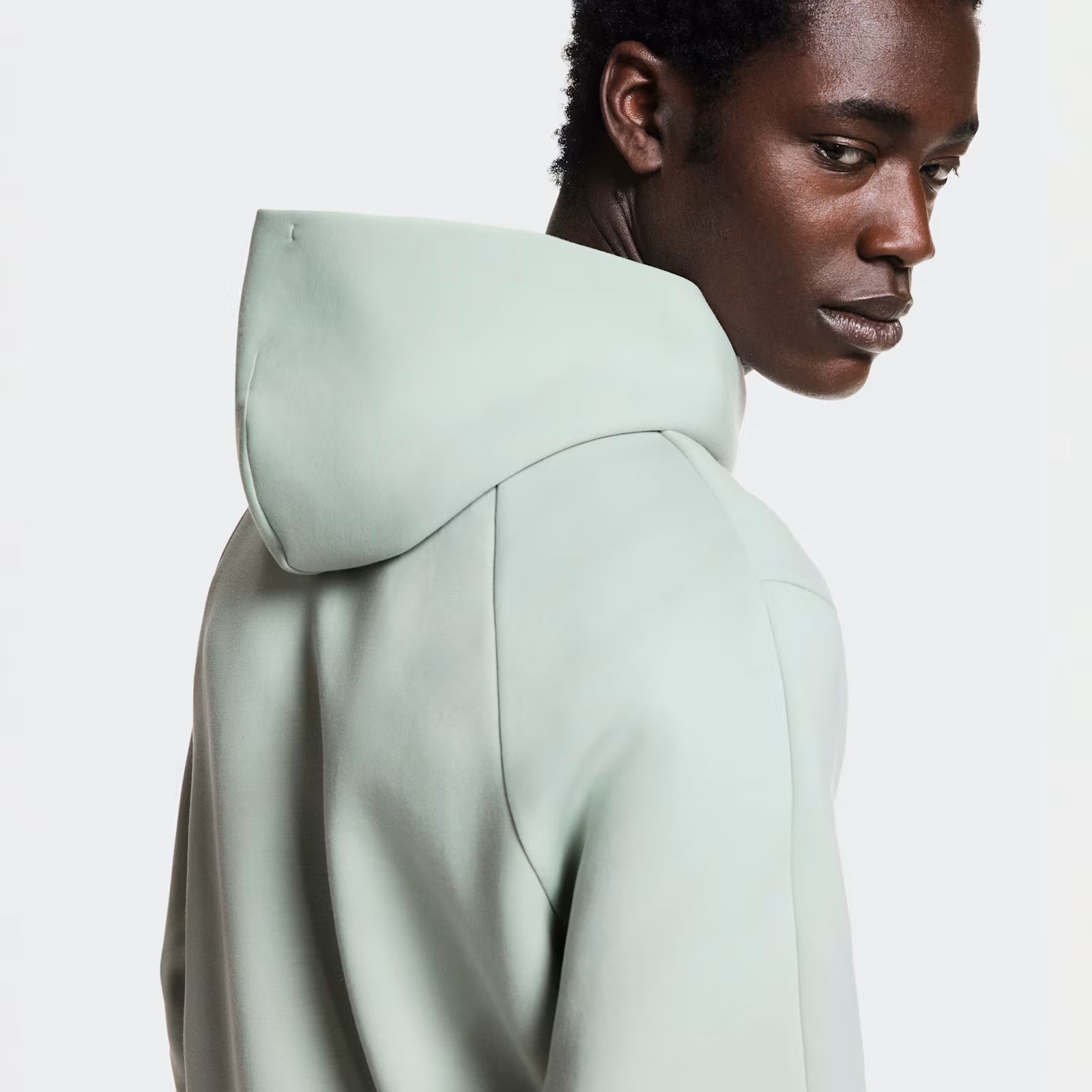 On Focus Tech Hoodie Mineral