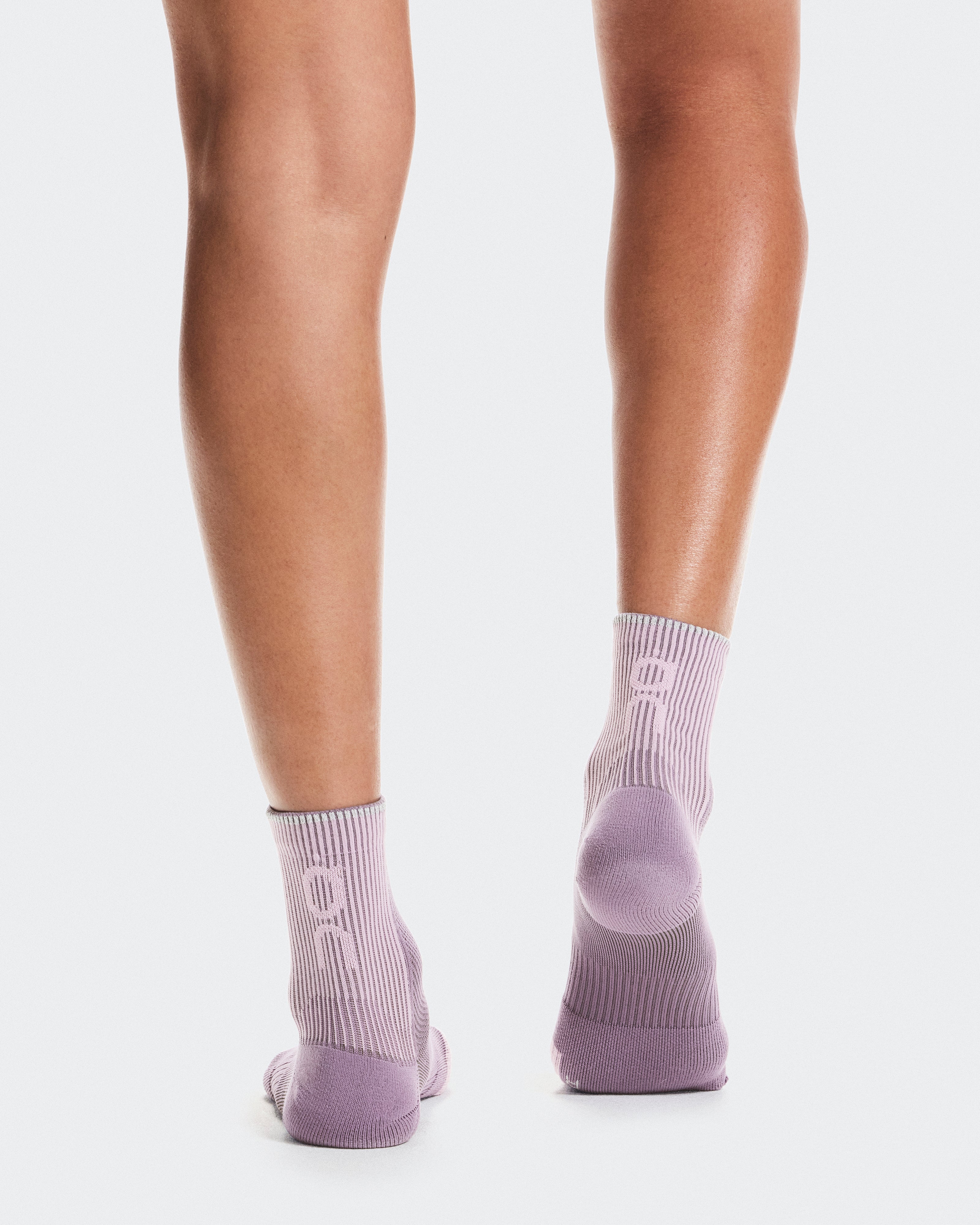 On Performance Run Sock Mid Dewberry | Sakura
