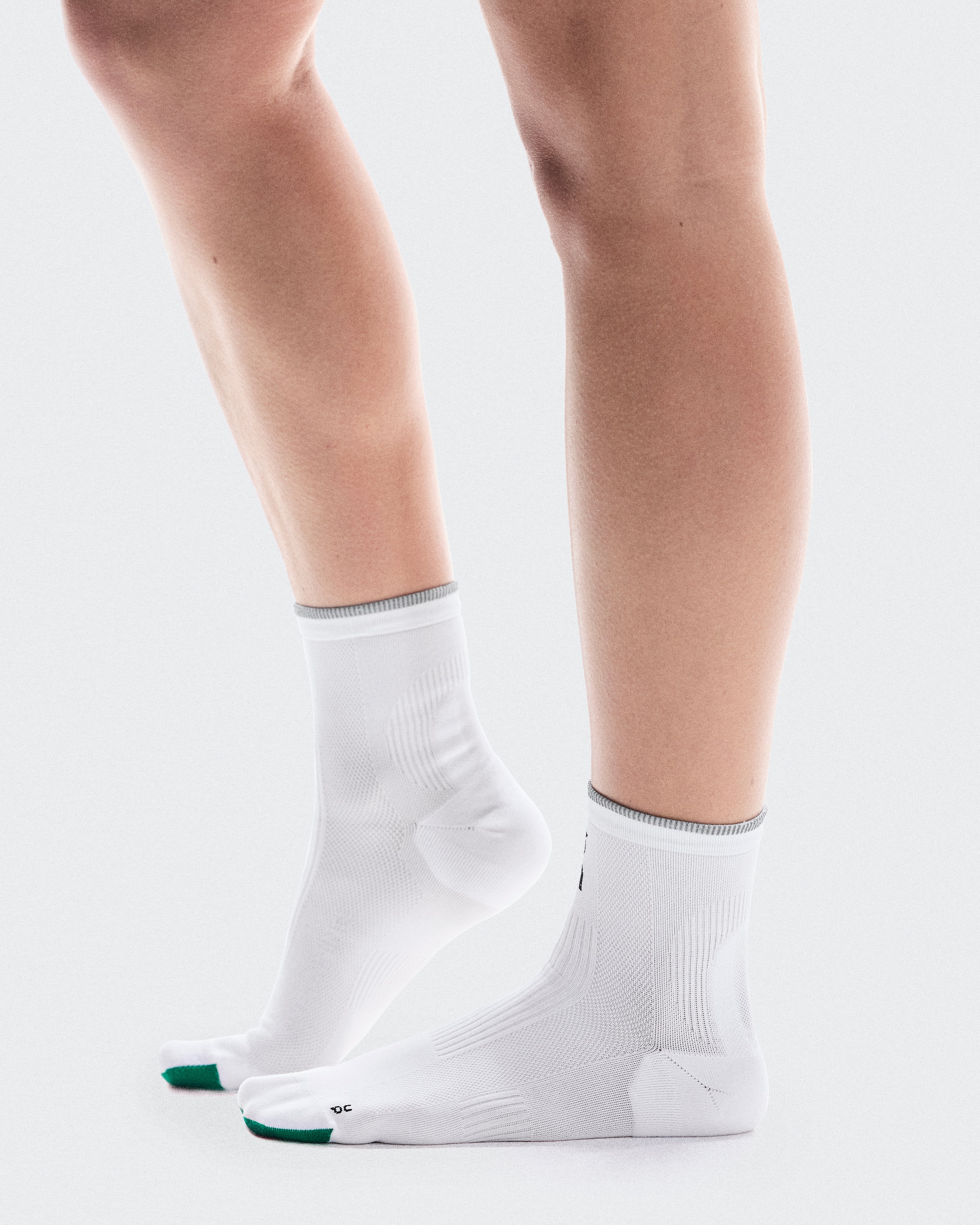 On Elite Run Sock Mid White | Ivory