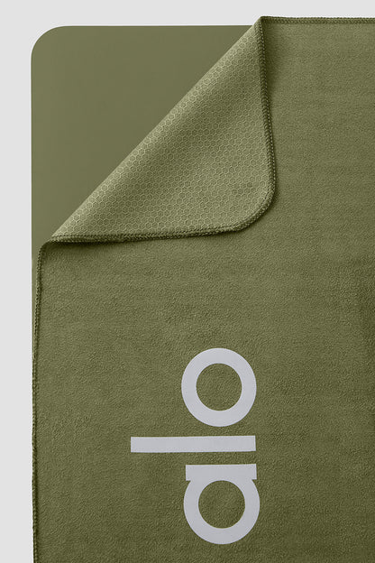 Alo Yoga Grounded No-Slip Mat Towel