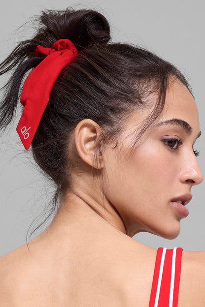 Alo Yoga Women'S Love Knots Tie Scrunchie