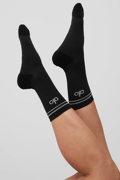 Alo Yoga Unisex Half-Crew Performance Sock