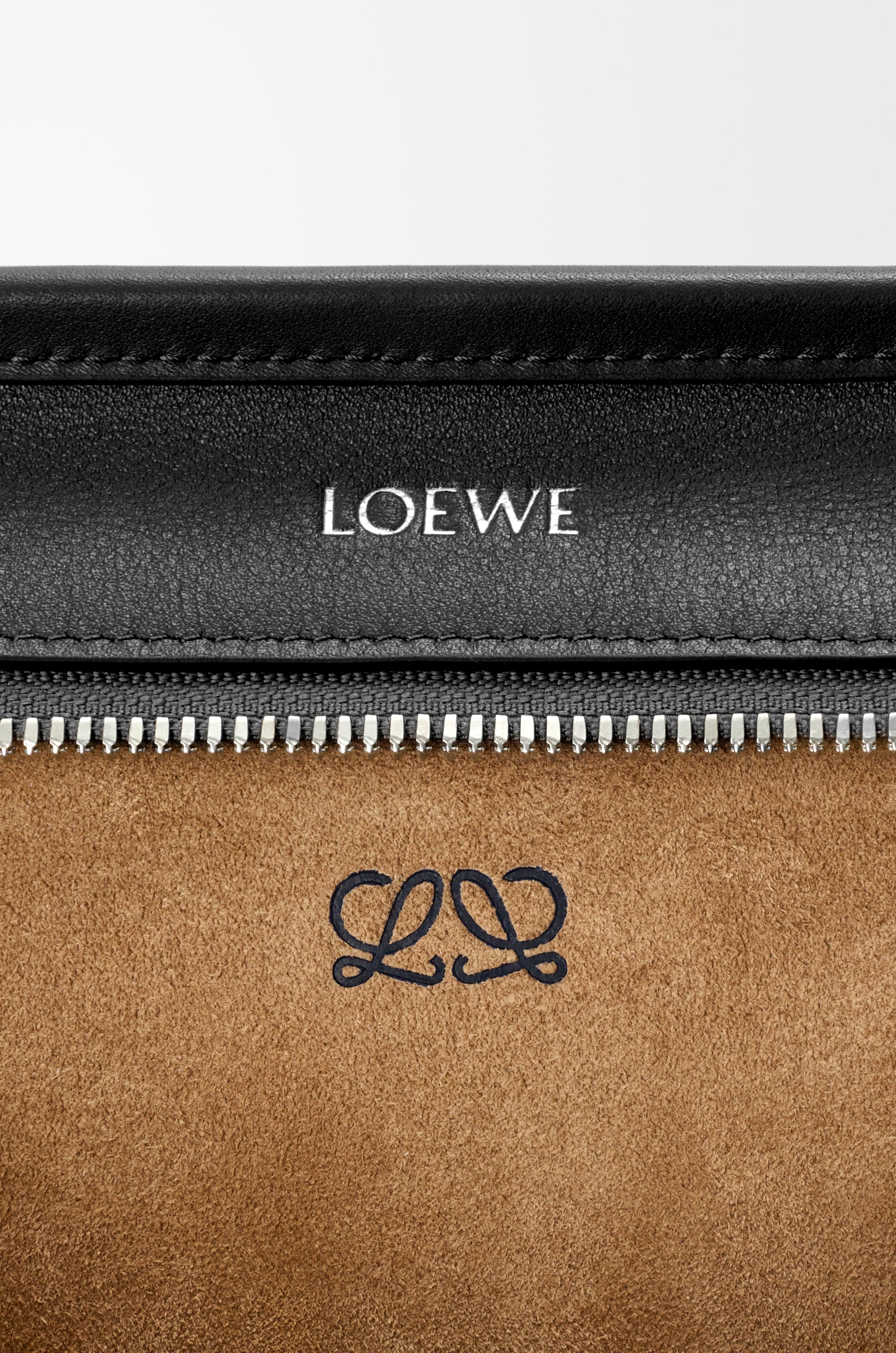 Loewe Medium Amazona 180 bag in soft calfskin