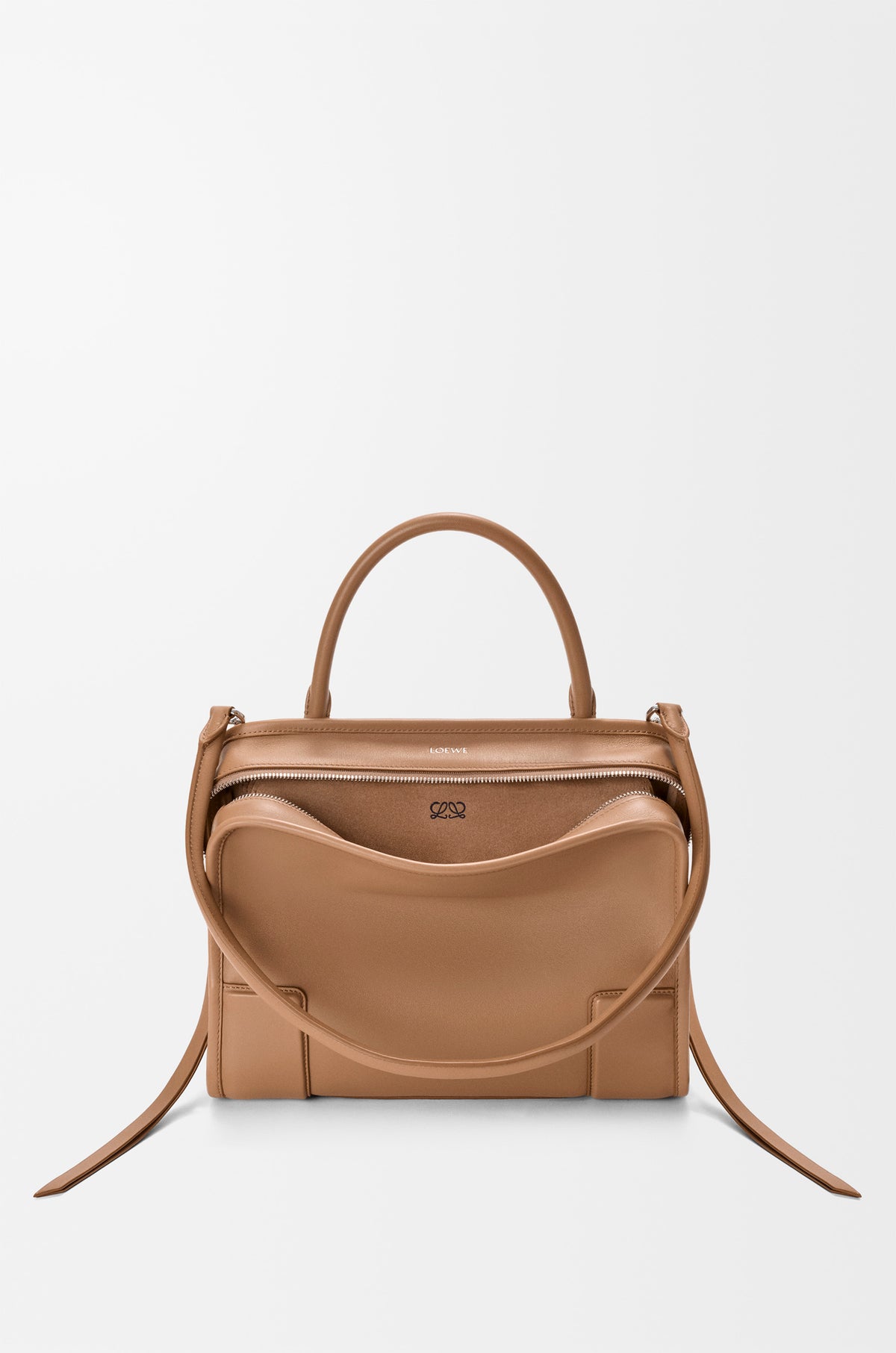 Loewe Medium Amazona 180 bag in soft calfskin