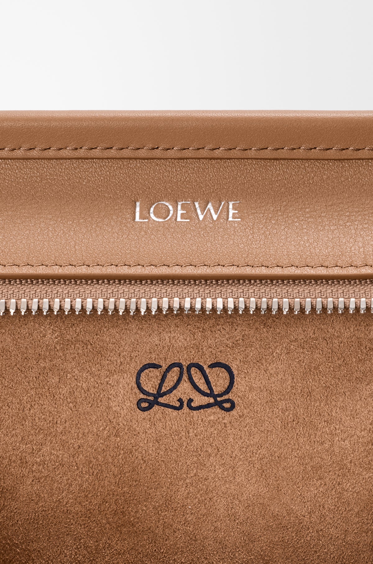 Loewe Medium Amazona 180 bag in soft calfskin
