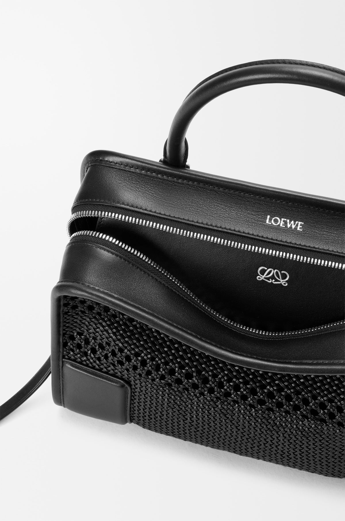 Loewe Medium Amazona 180 bag in woven calfskin