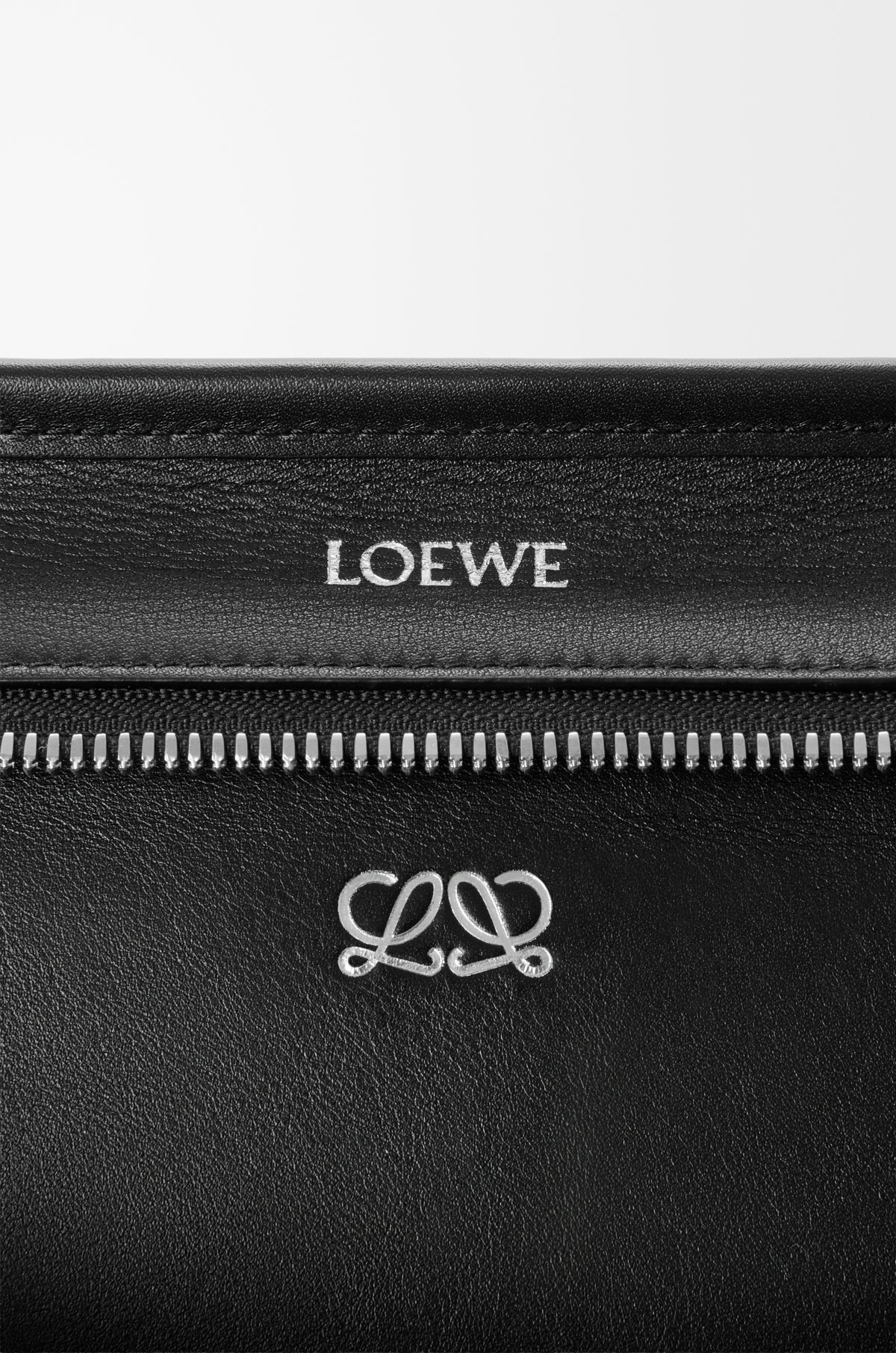 Loewe Medium Amazona 180 bag in woven calfskin