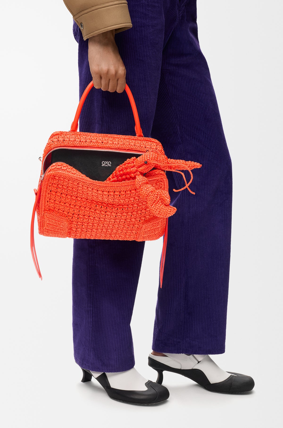 Loewe Medium Amazona 180 Lazy Crab bag in raffia crochet