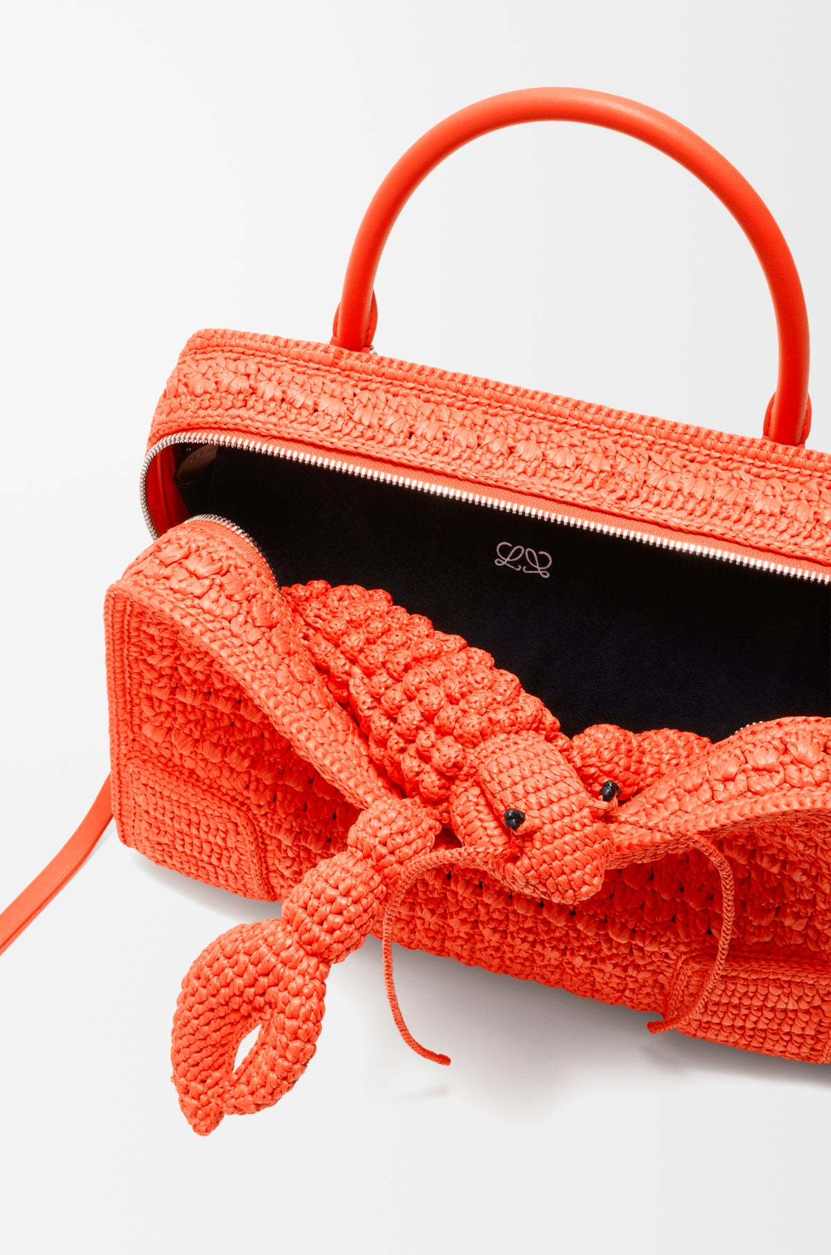 Loewe Medium Amazona 180 Lazy Crab bag in raffia crochet