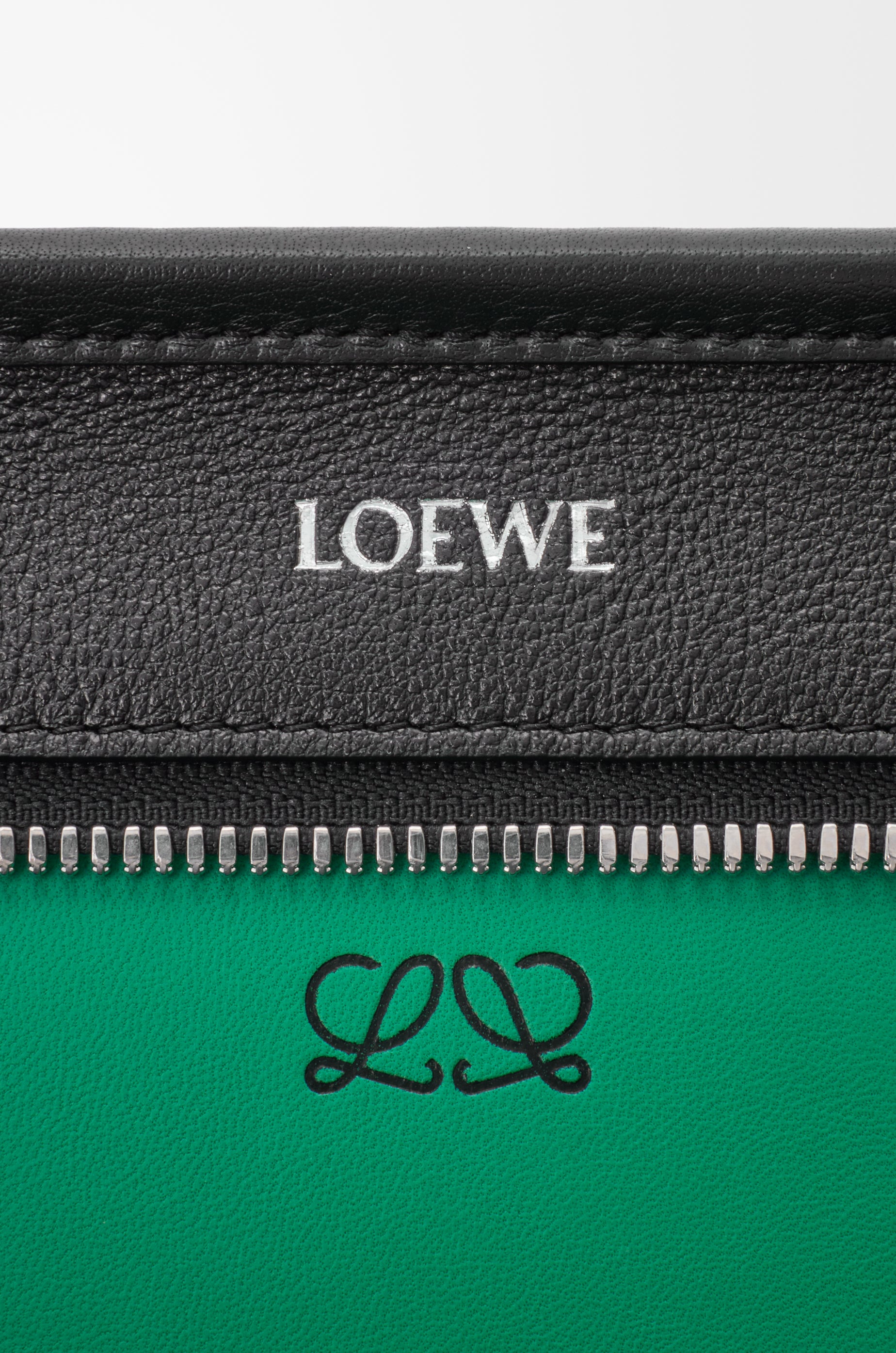 Loewe Medium Amazona 180 Lazy Crab bag in buffalino leather