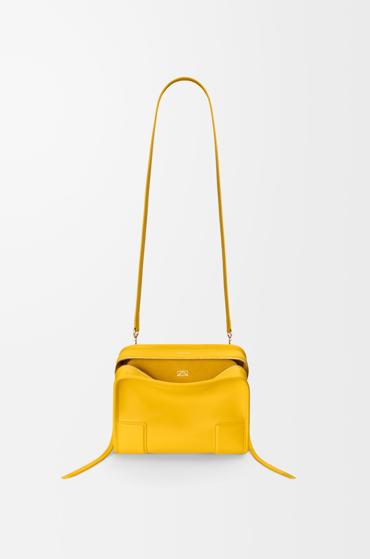 Loewe Small Amazona 180 bag in soft calfskin