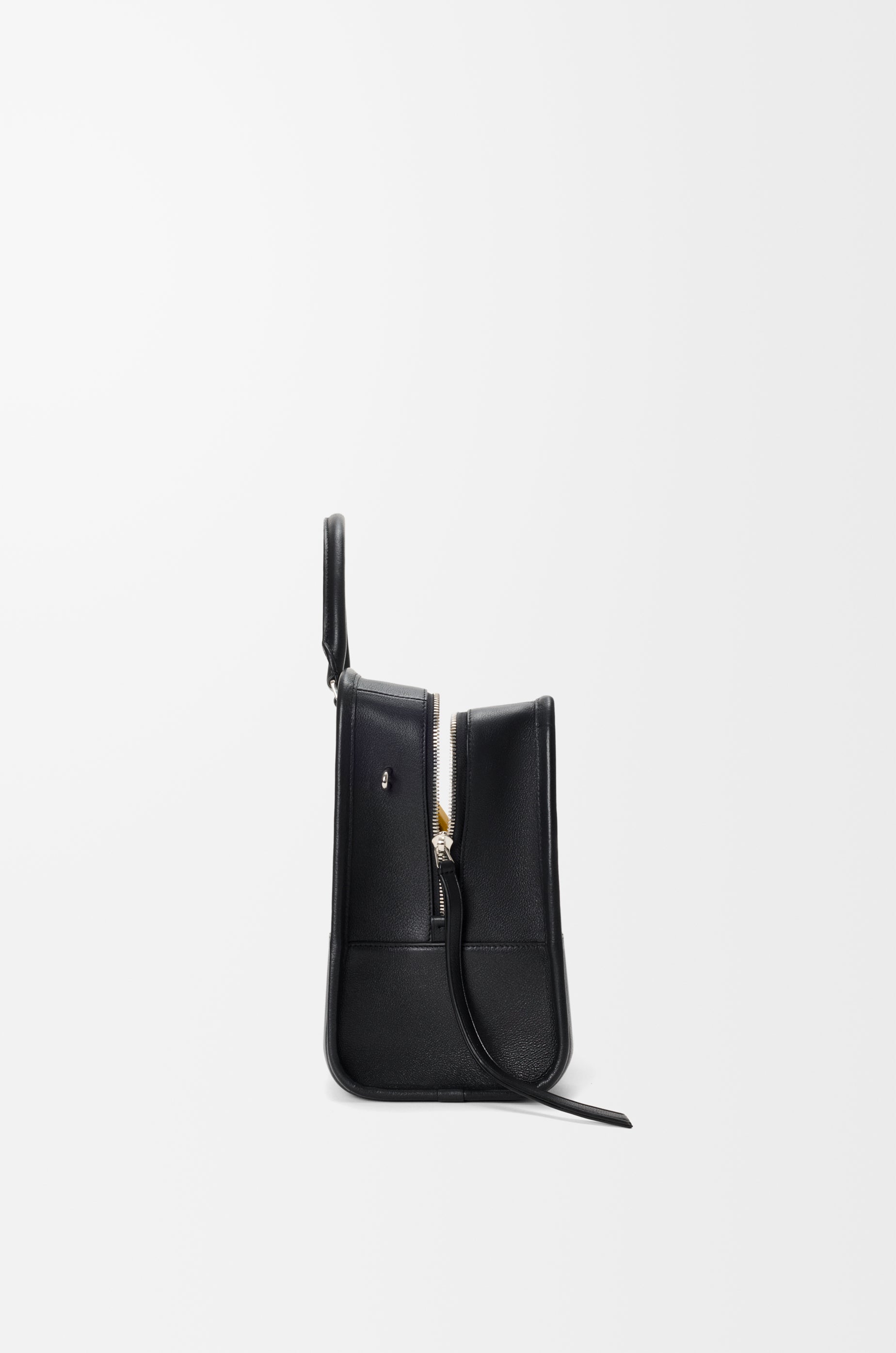 Loewe Large Amazona 180 Lazy Dog bag in buffalino leather