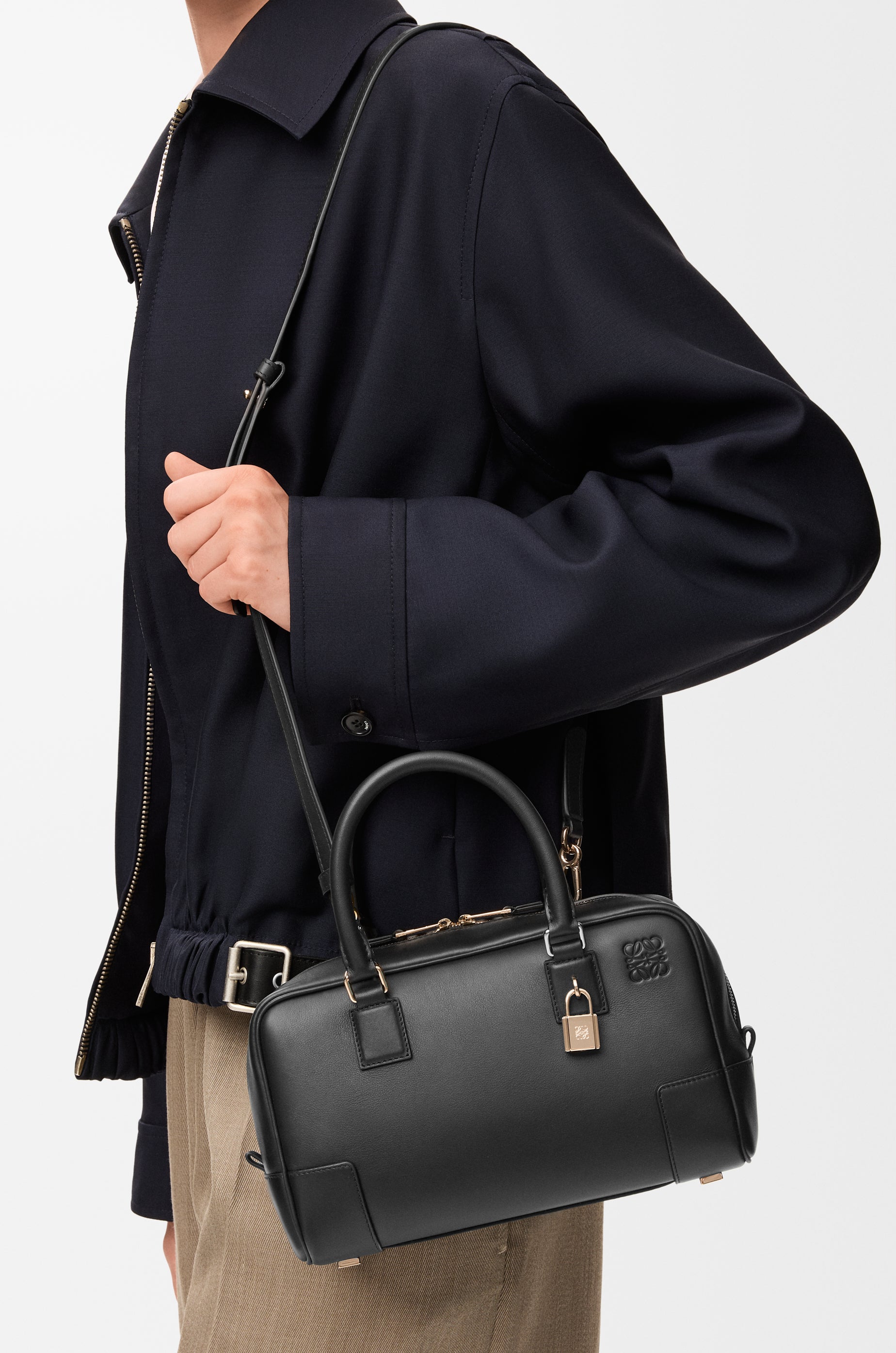 Loewe Amazona 23 bag in nappa calfskin