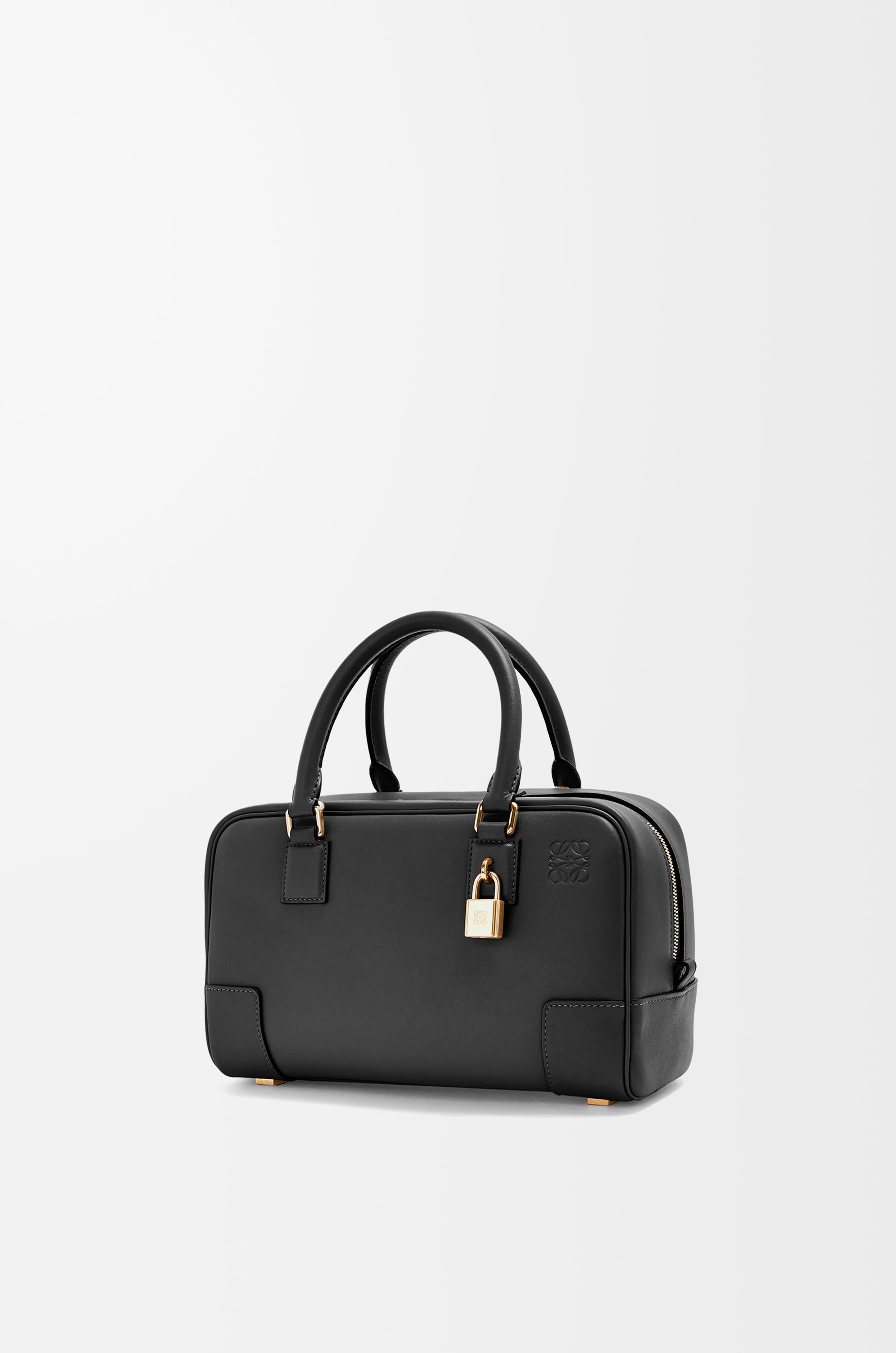Loewe Amazona 23 bag in nappa calfskin