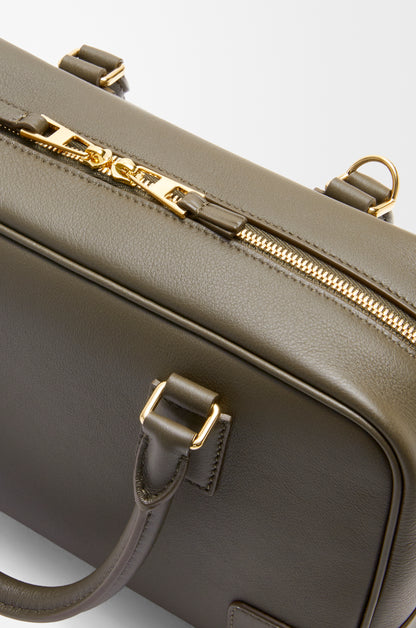 Loewe Amazona 23 bag in nappa calfskin