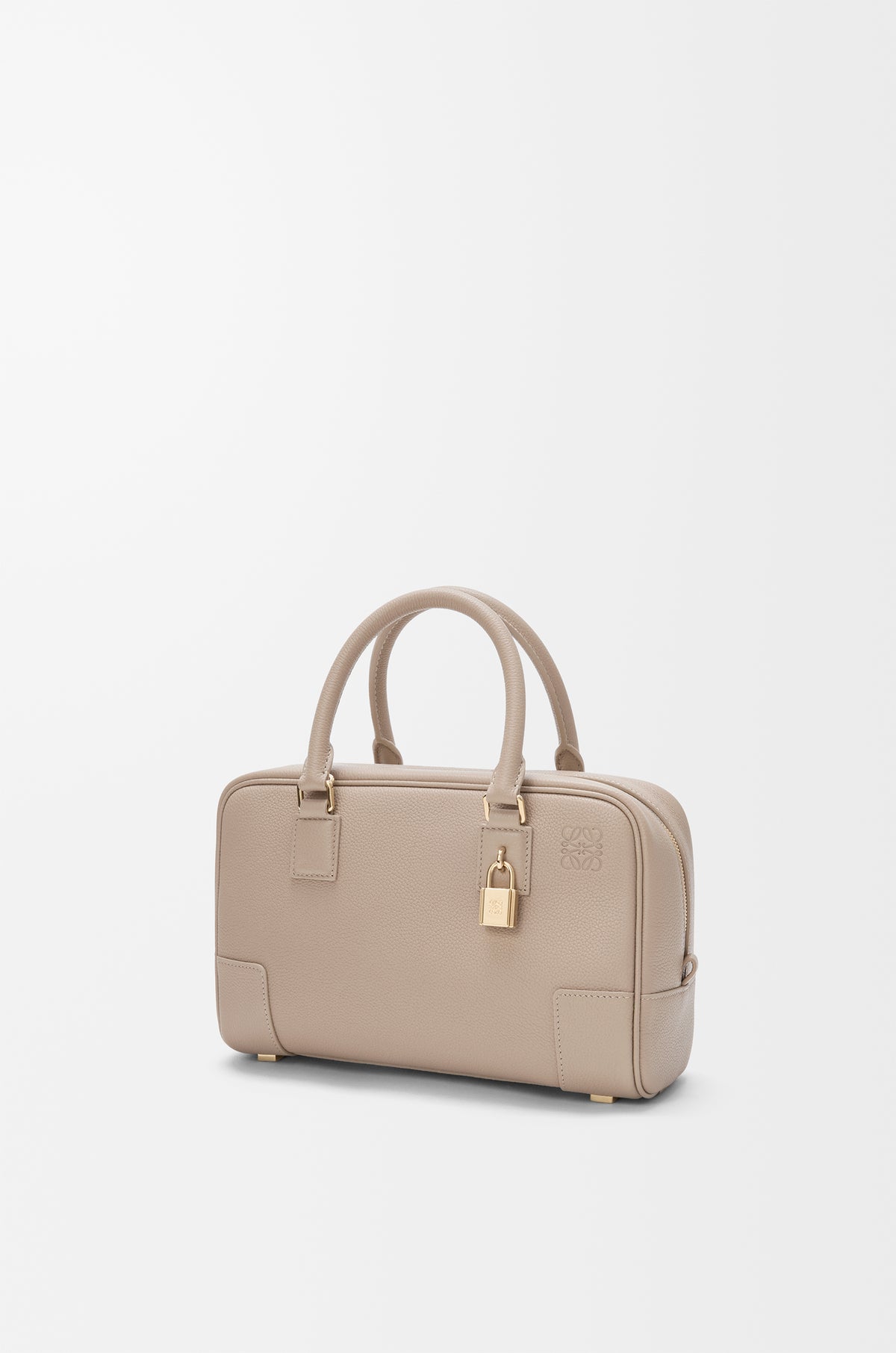 Loewe Amazona 23 bag in soft grained calfskin