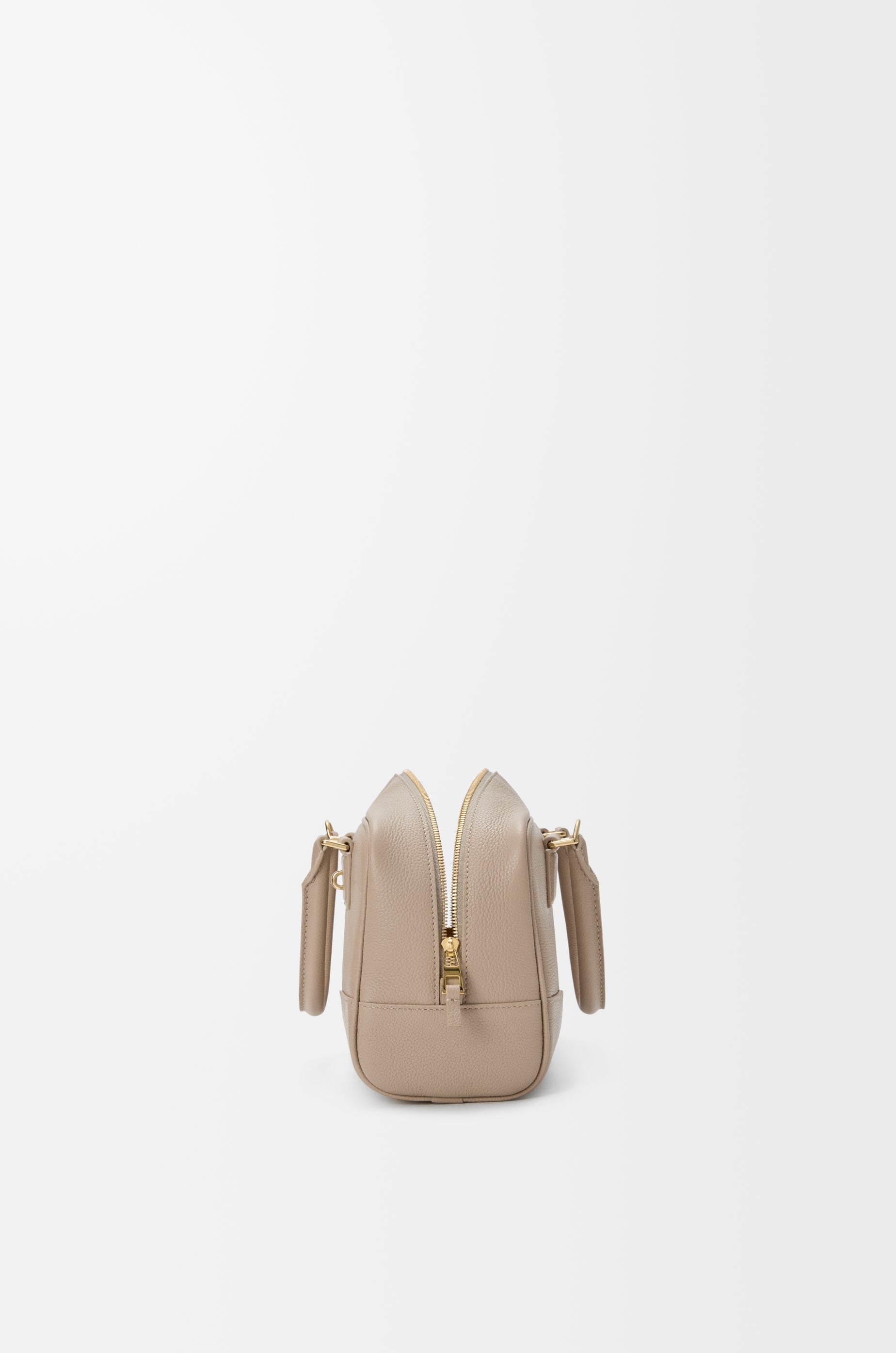 Loewe Amazona 23 bag in soft grained calfskin